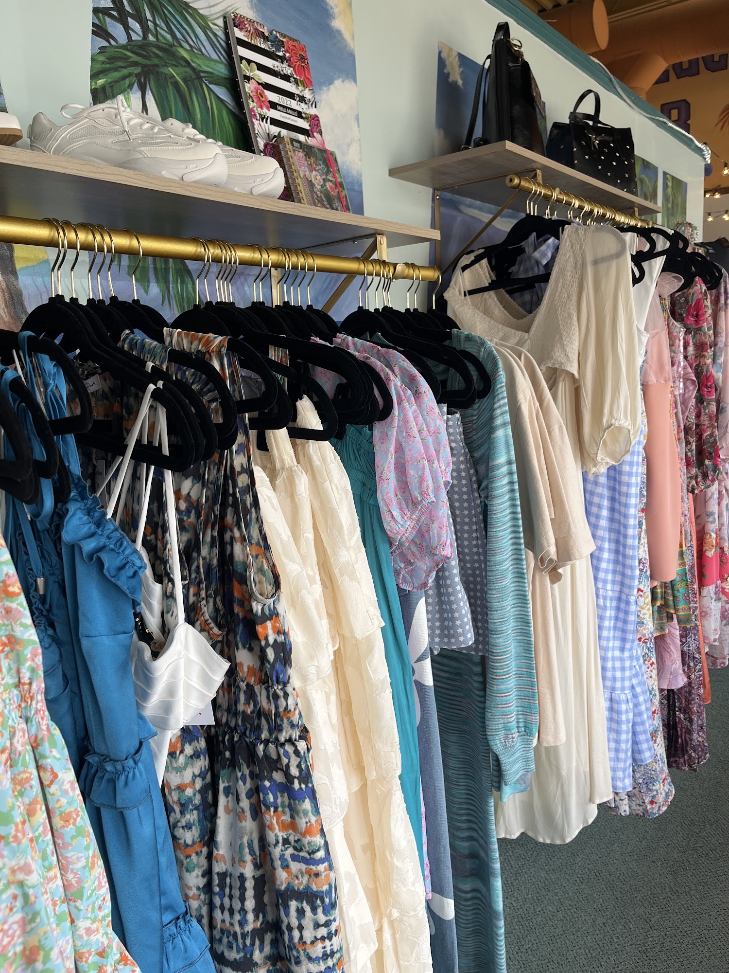 Dawn & Renée Boutique Portage