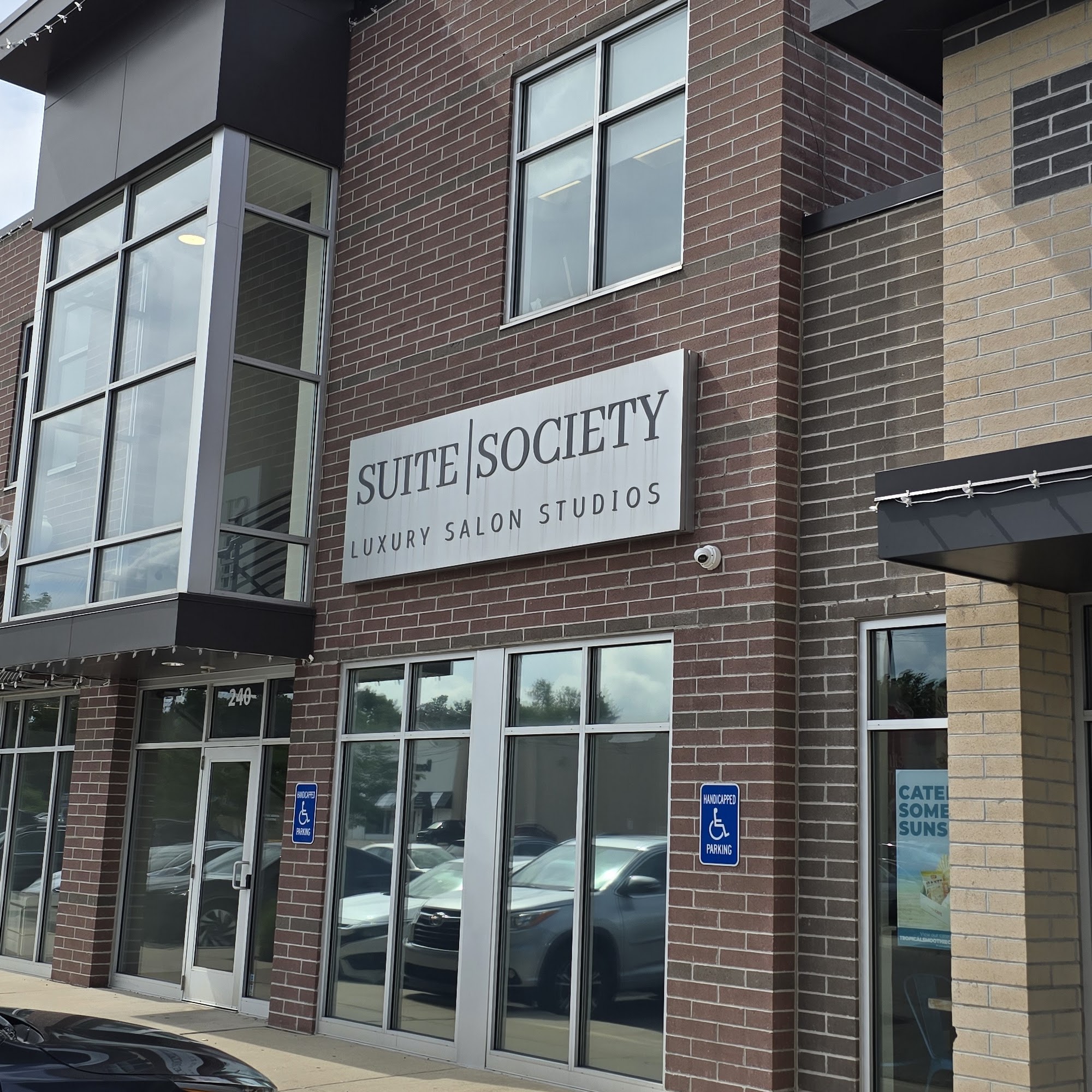 Suite Society Luxury Salon Studios