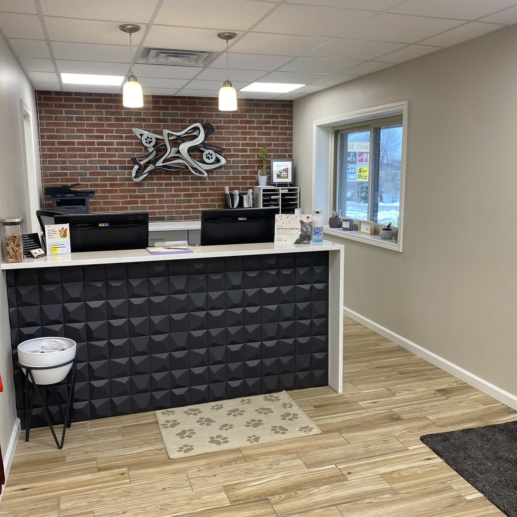 North Hills Veterinary Hospital: Carmona Franklin M DVM Rochester Hills