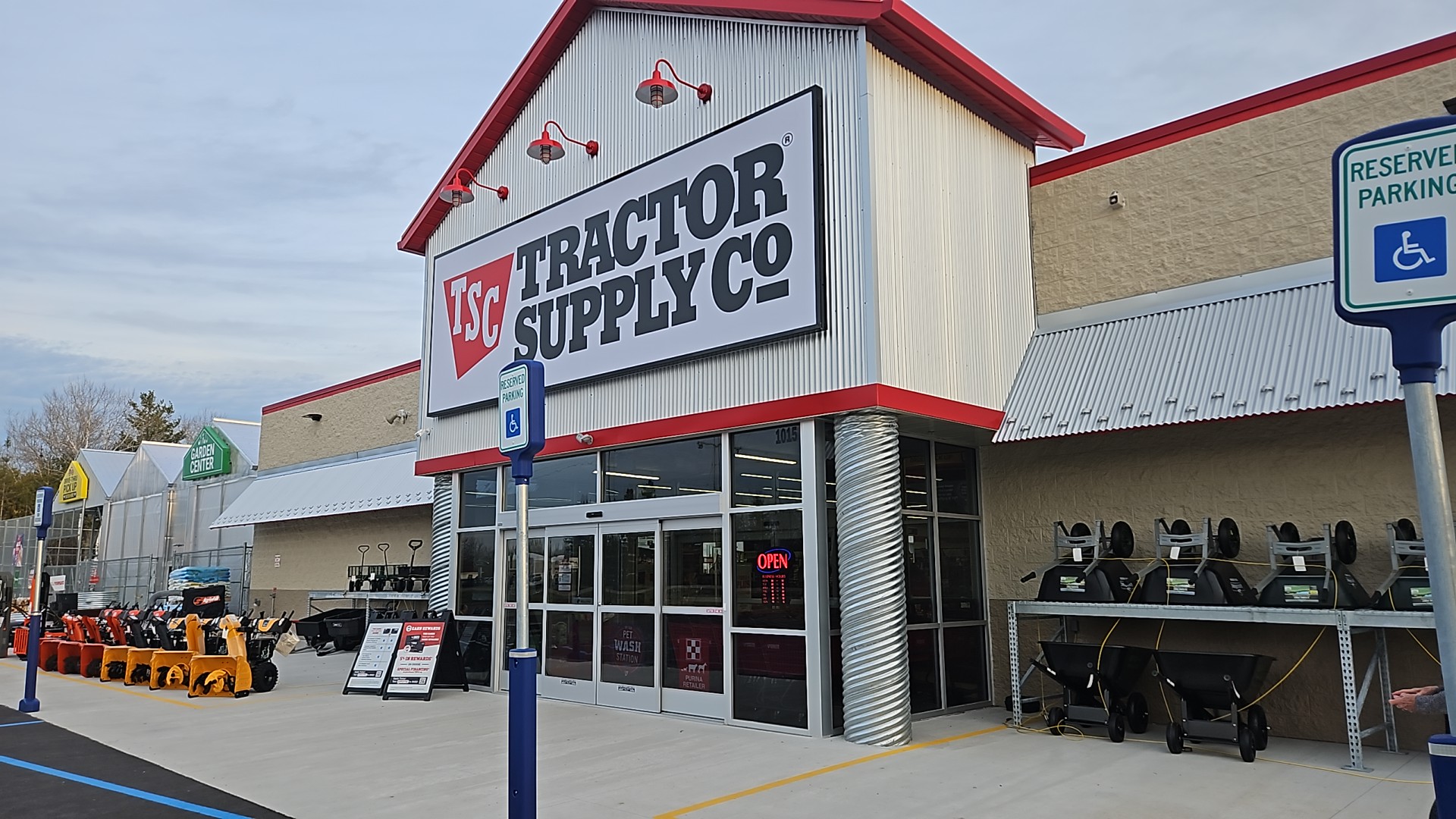 Tractor Supply Rogers City