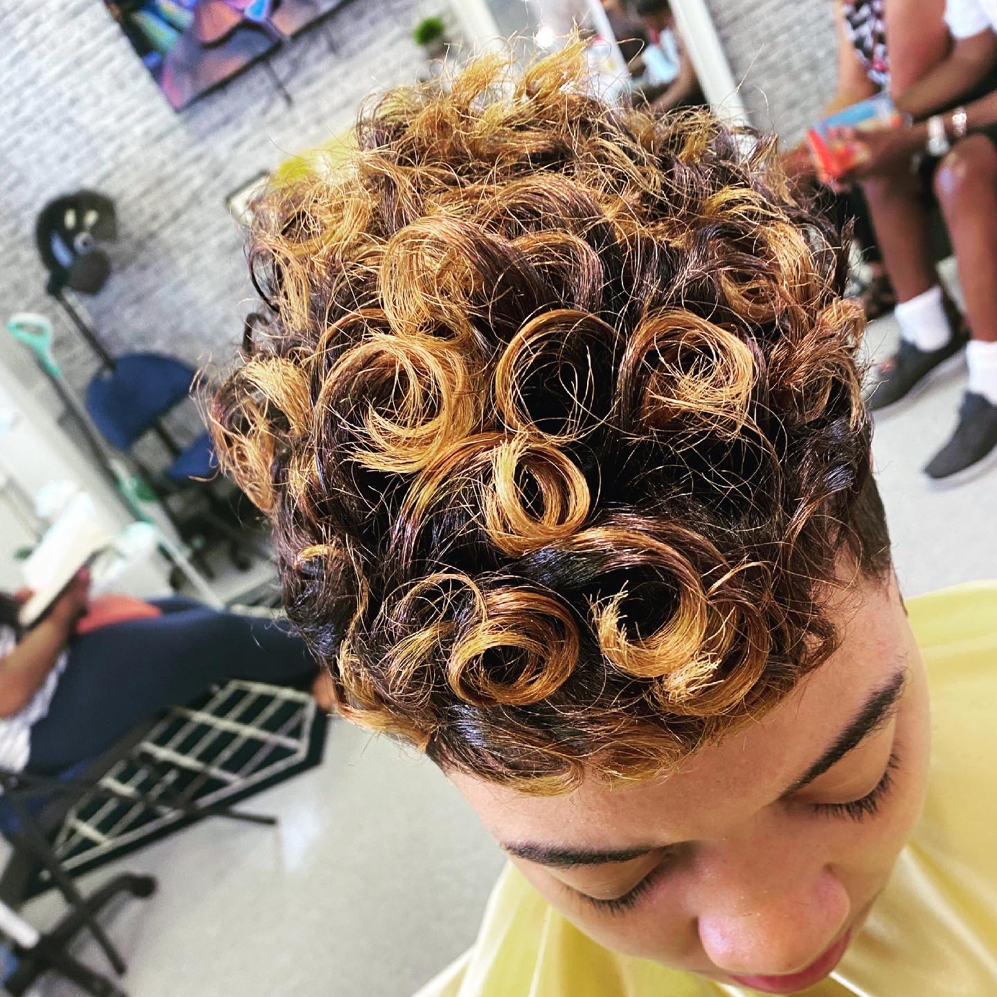 B Studio Hair Loss Center