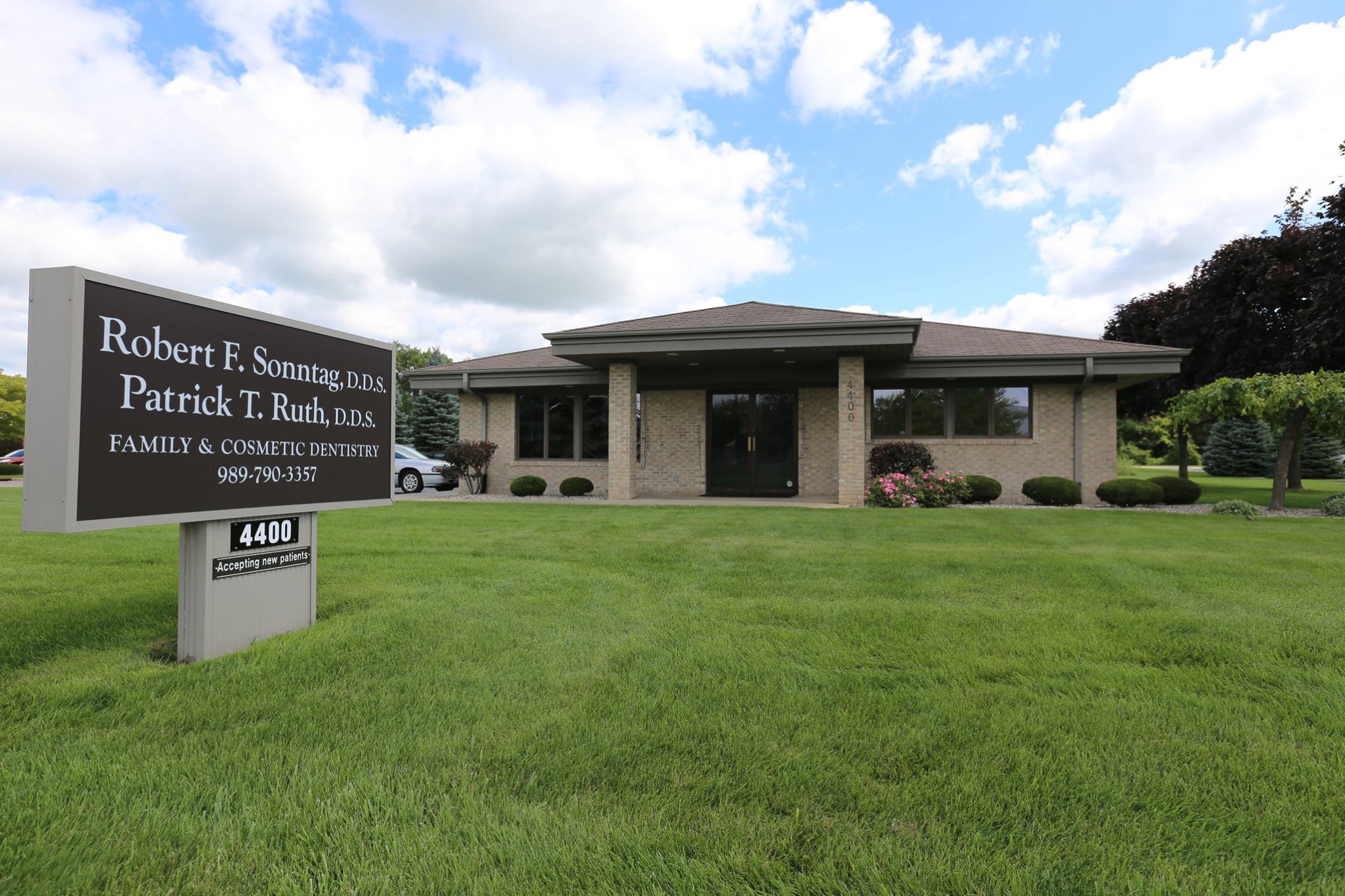 Sonntag DDS & Ruth DDS