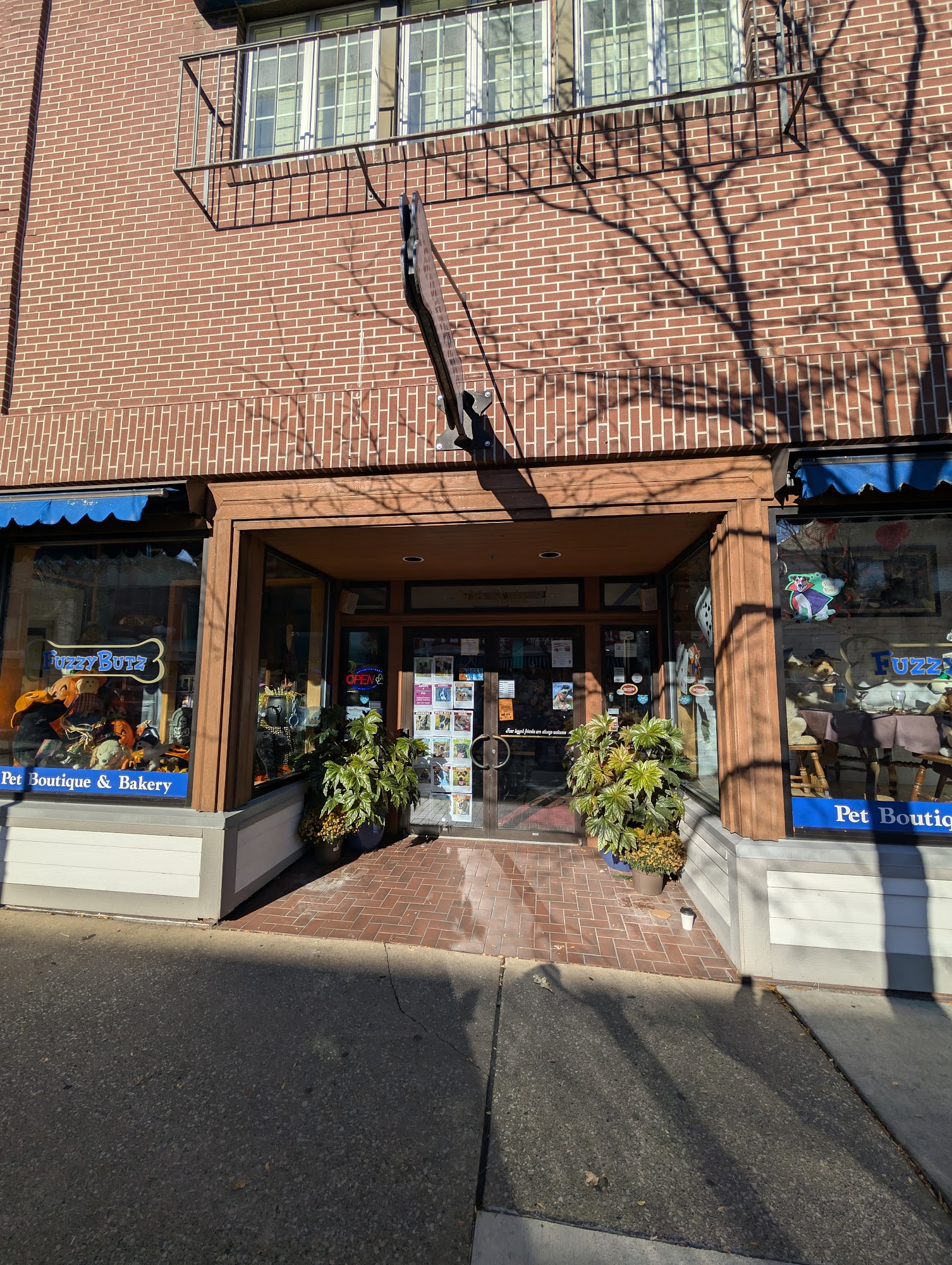 Fuzzybutz Pet Bakery Inc Saint Joseph