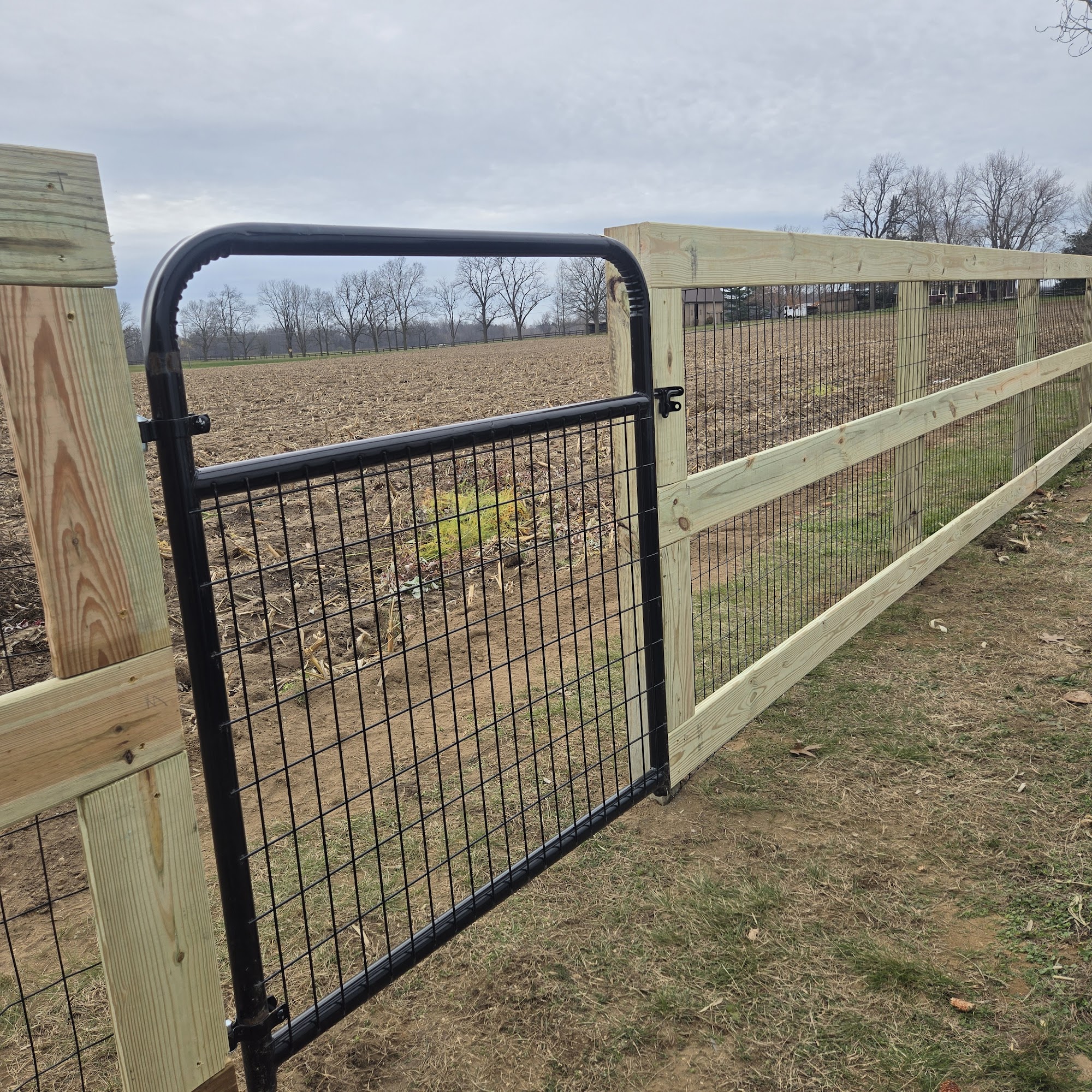R&J Fence