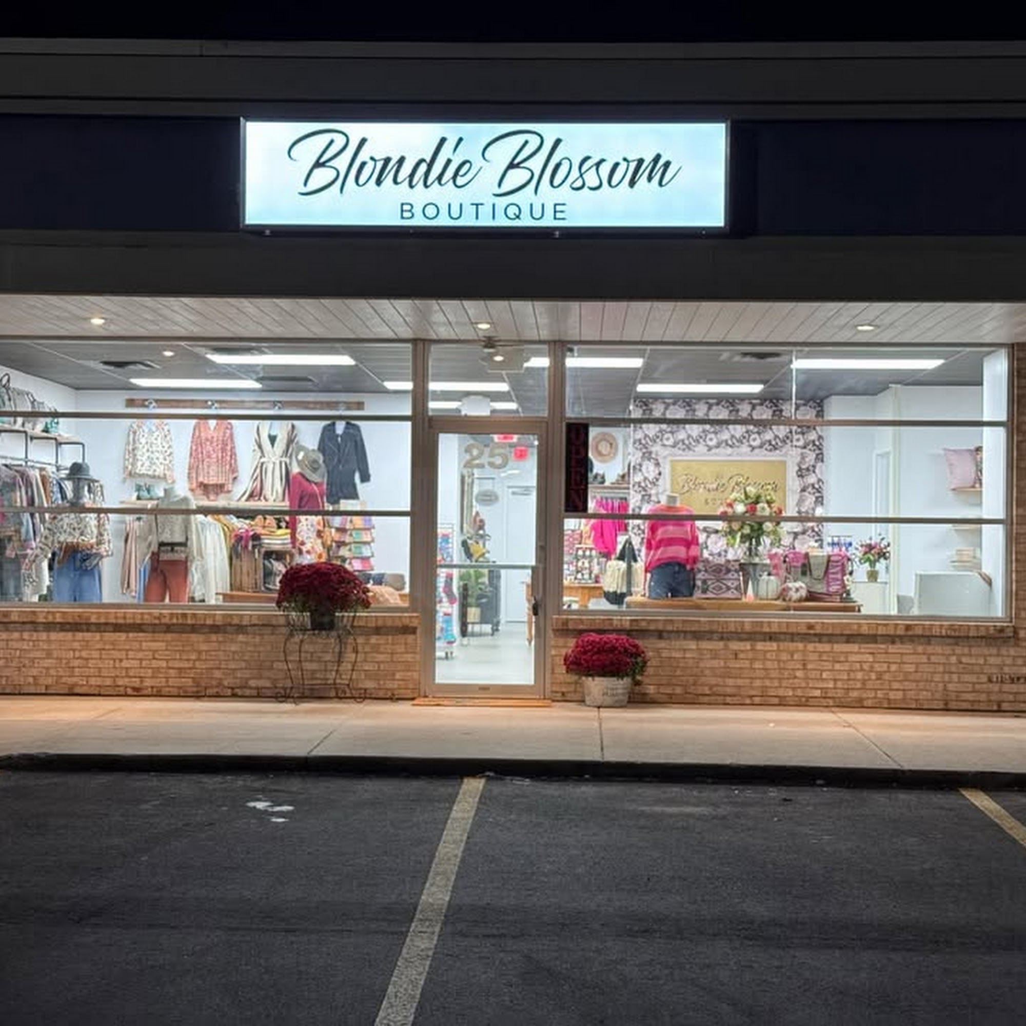 Blondie Blossom Boutique Sparta