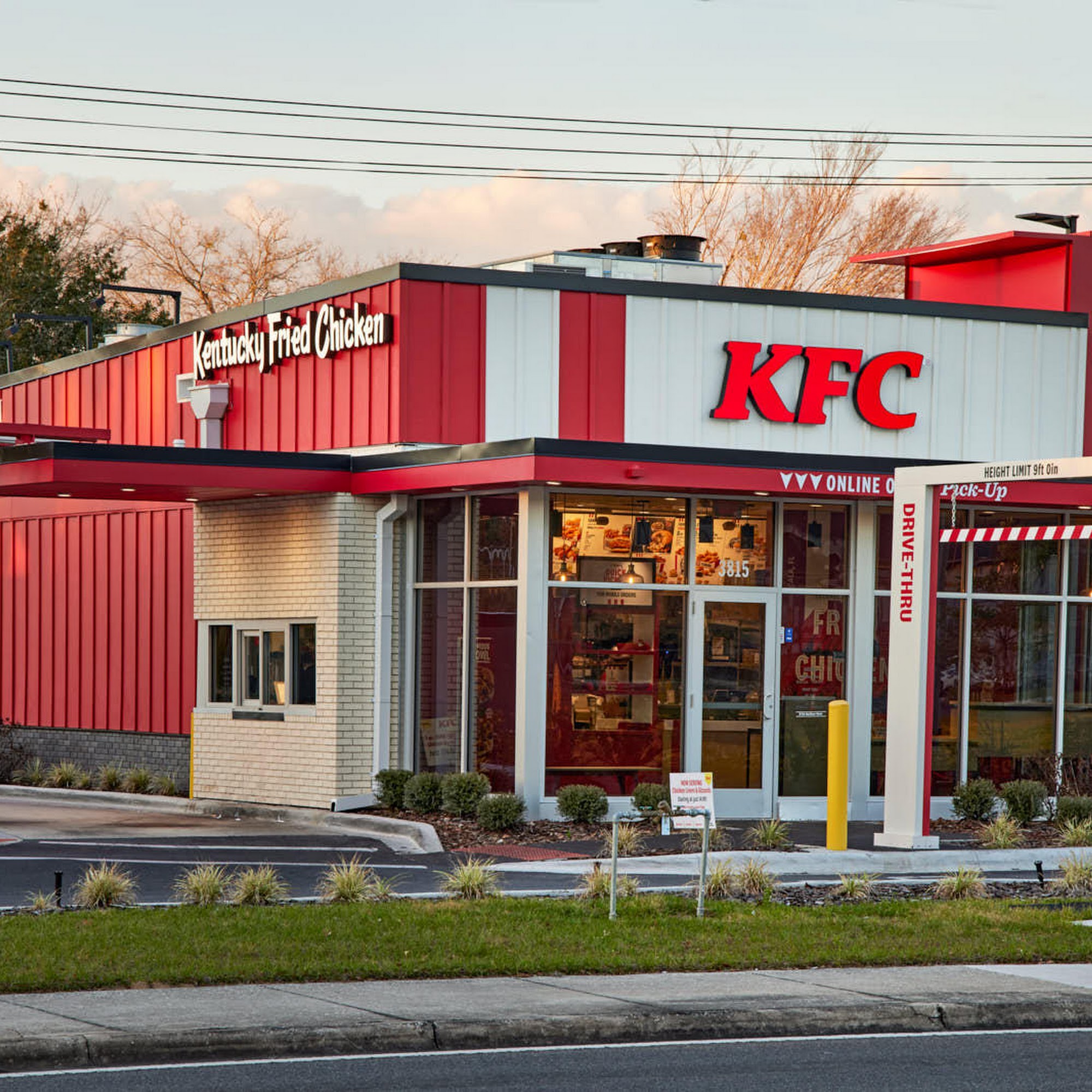 KFC 3872 S Huron Rd, Standish