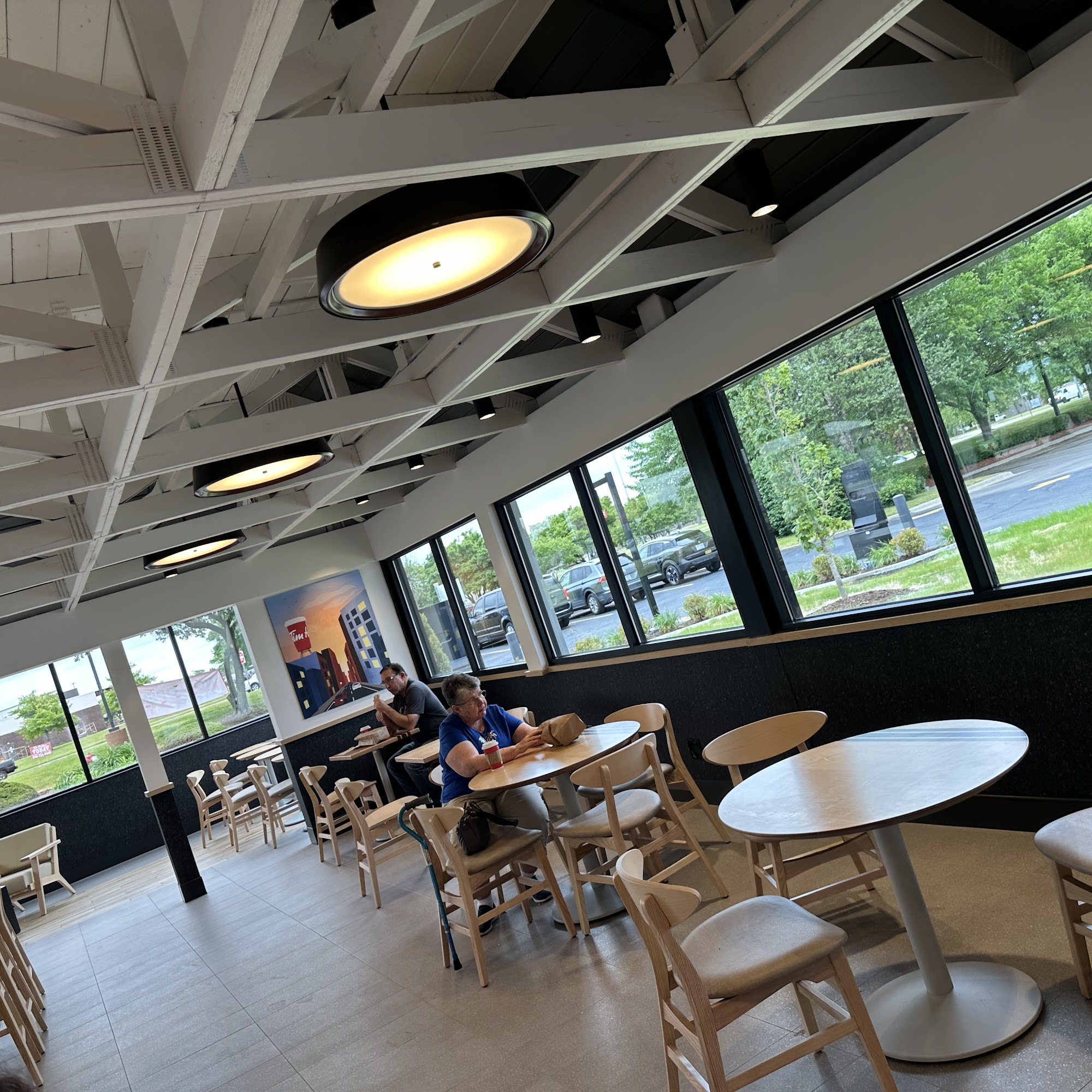 Tim Hortons 44805 Schoenherr Rd, Sterling Heights