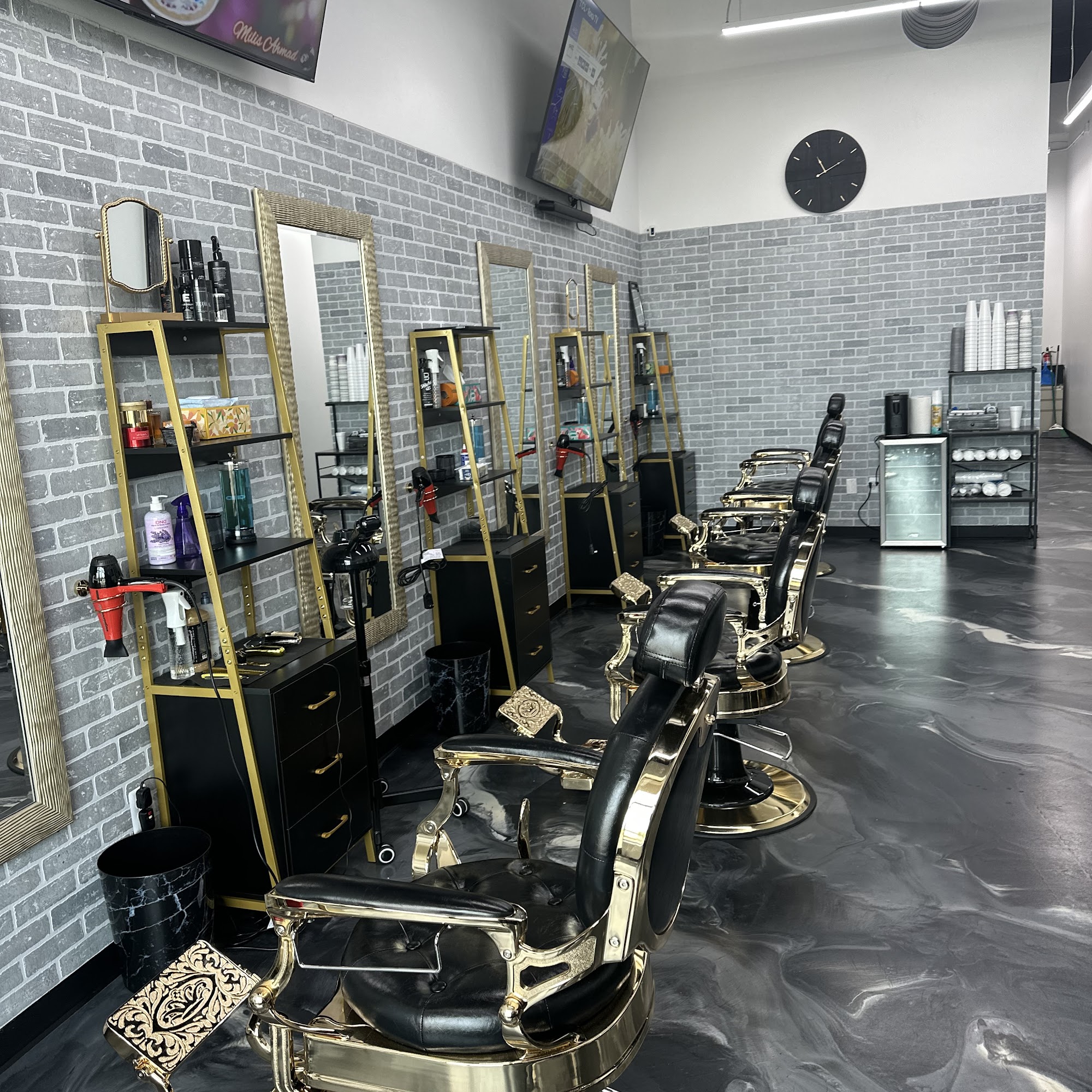 The Touch Barbershop - حلاقة اللمسة 3554 15 Mile Rd, Sterling Heights Michigan 48310
