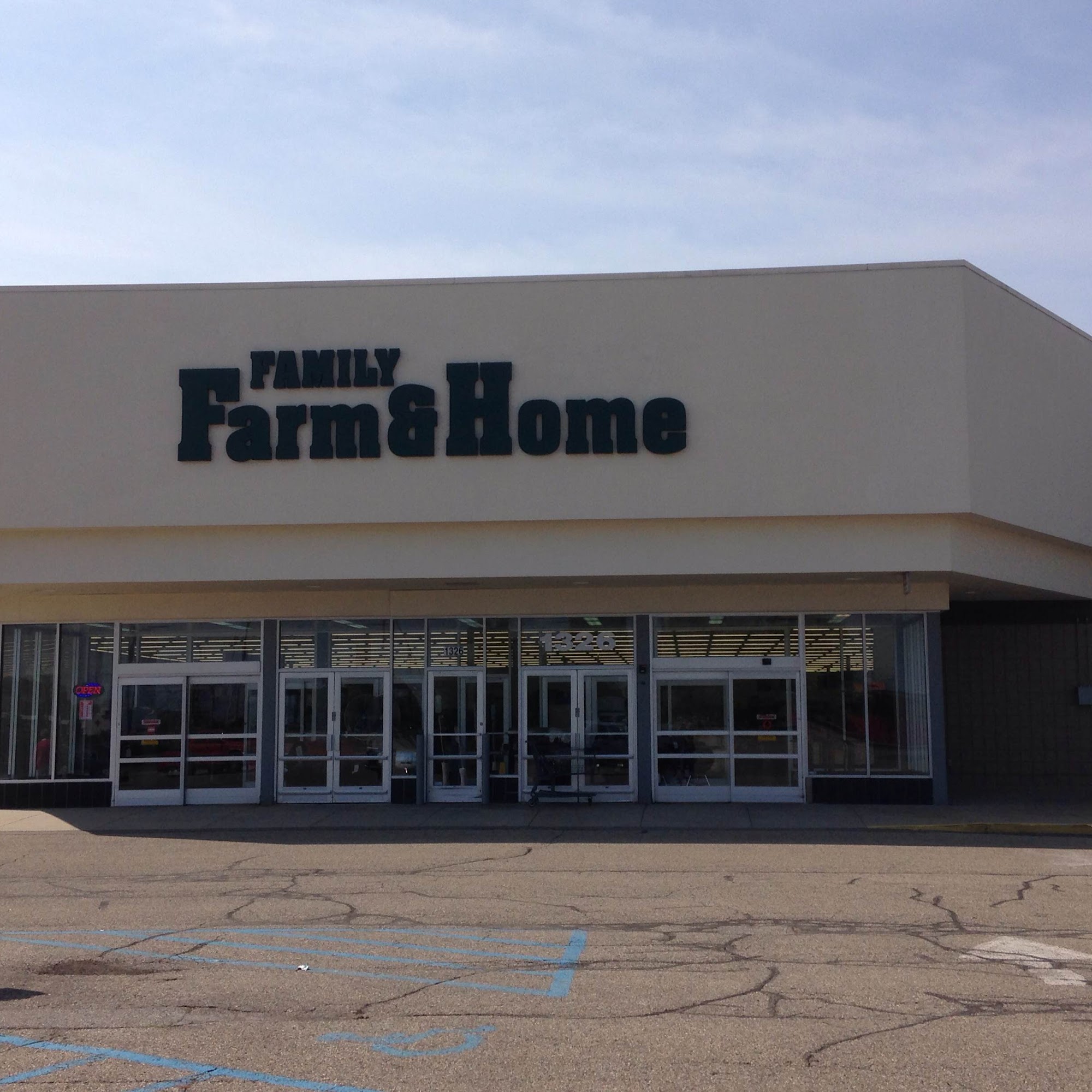 Family Farm & Home Three Rivers