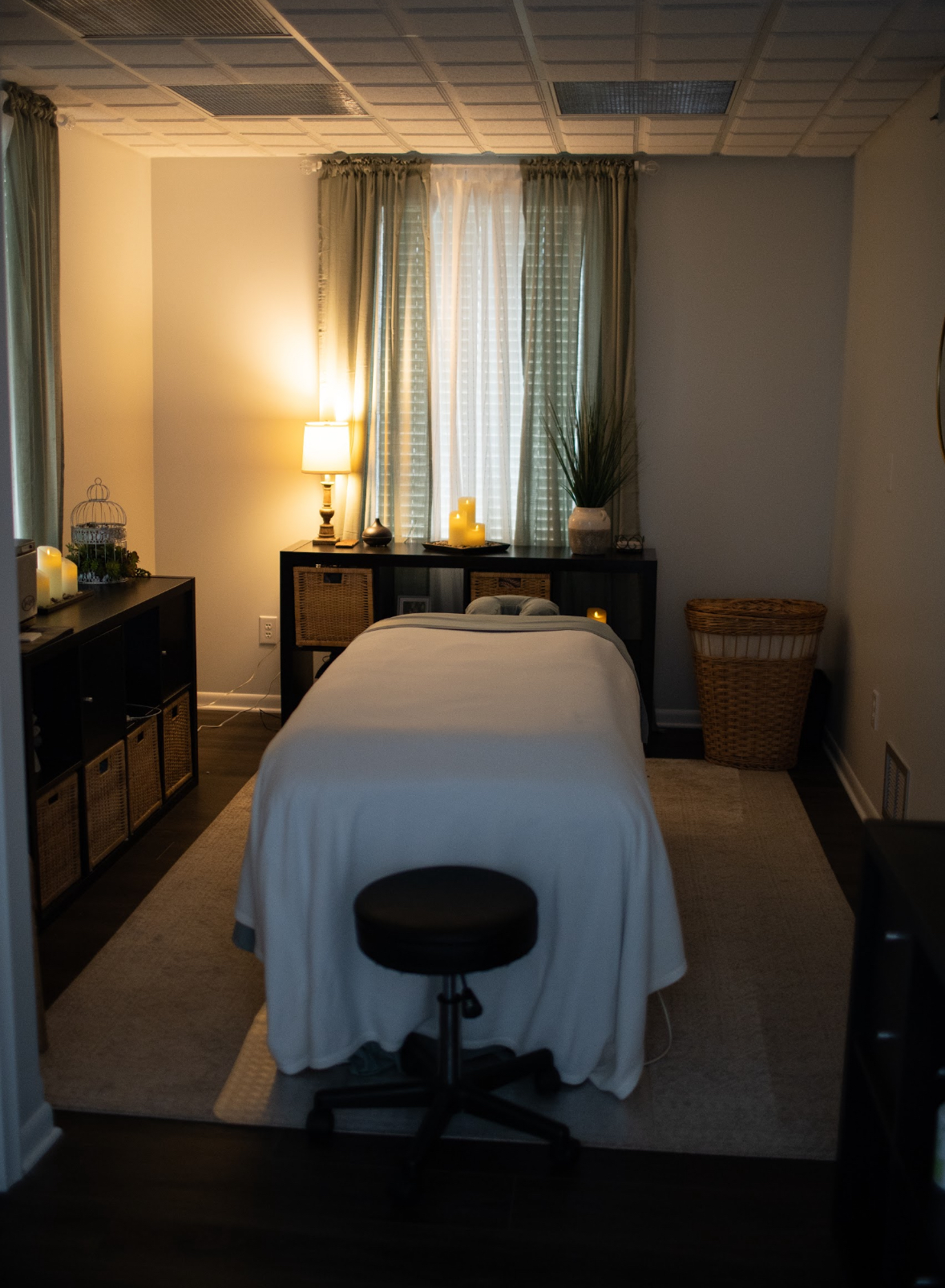 Lindsey Zulewski, LMT 2320 W Jefferson Ave, Trenton Michigan 48183
