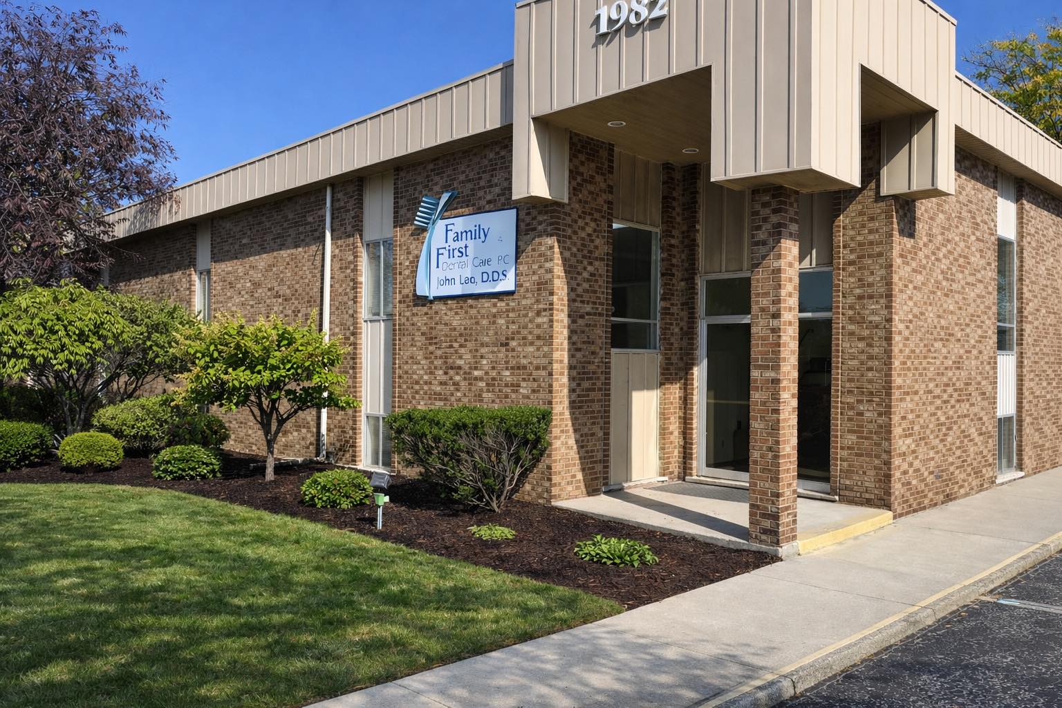 Family First Dental Care P.C.: John Leo D.D.S. 1982 Livernois Road # 201, Troy Michigan 48083