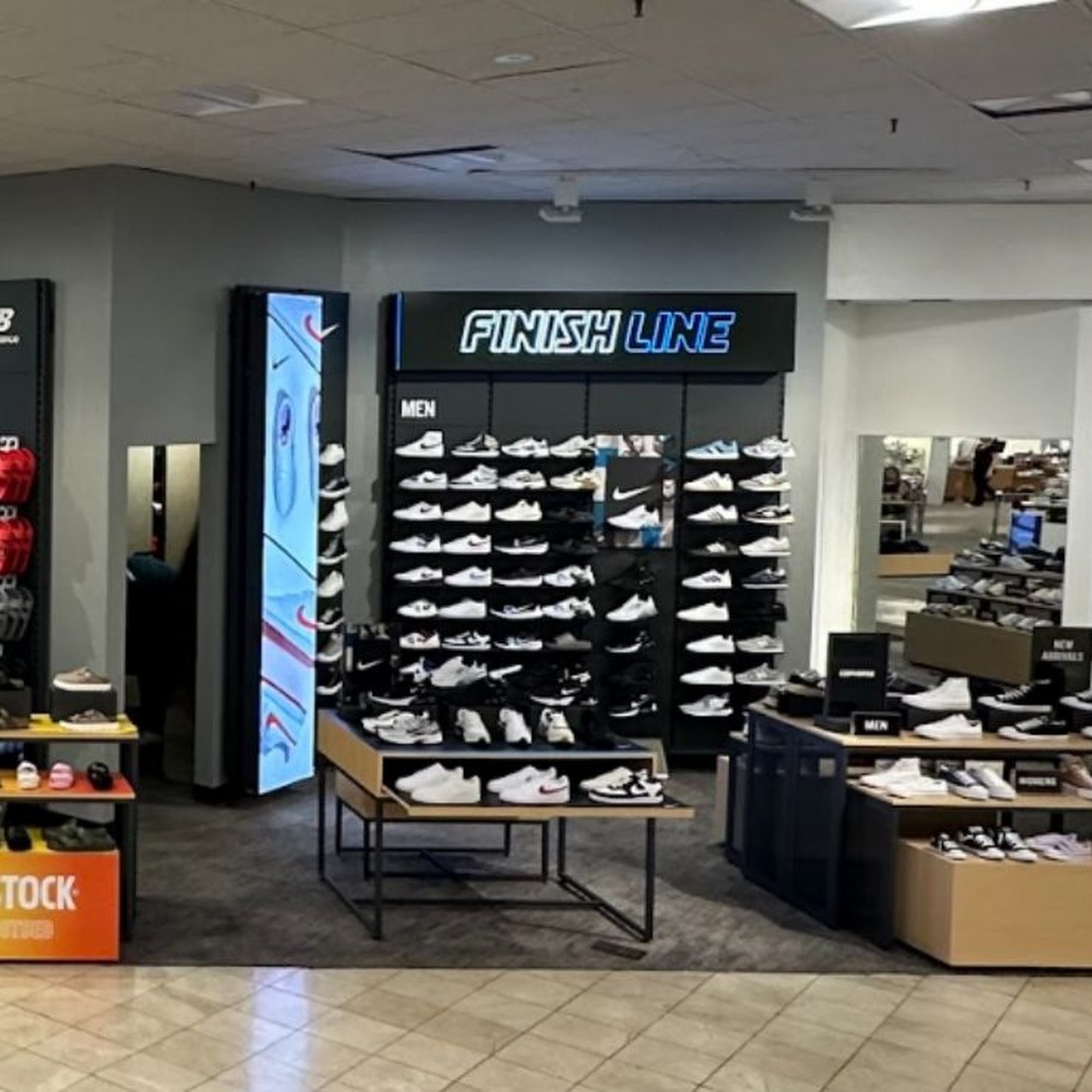 Finish Line at Macy's Troy