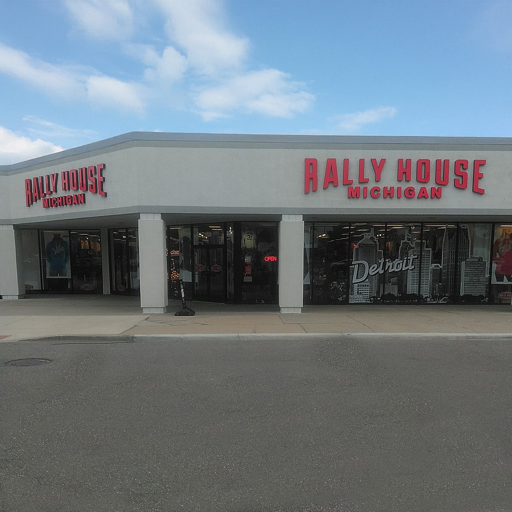 Rally House Oakland Plaza Troy