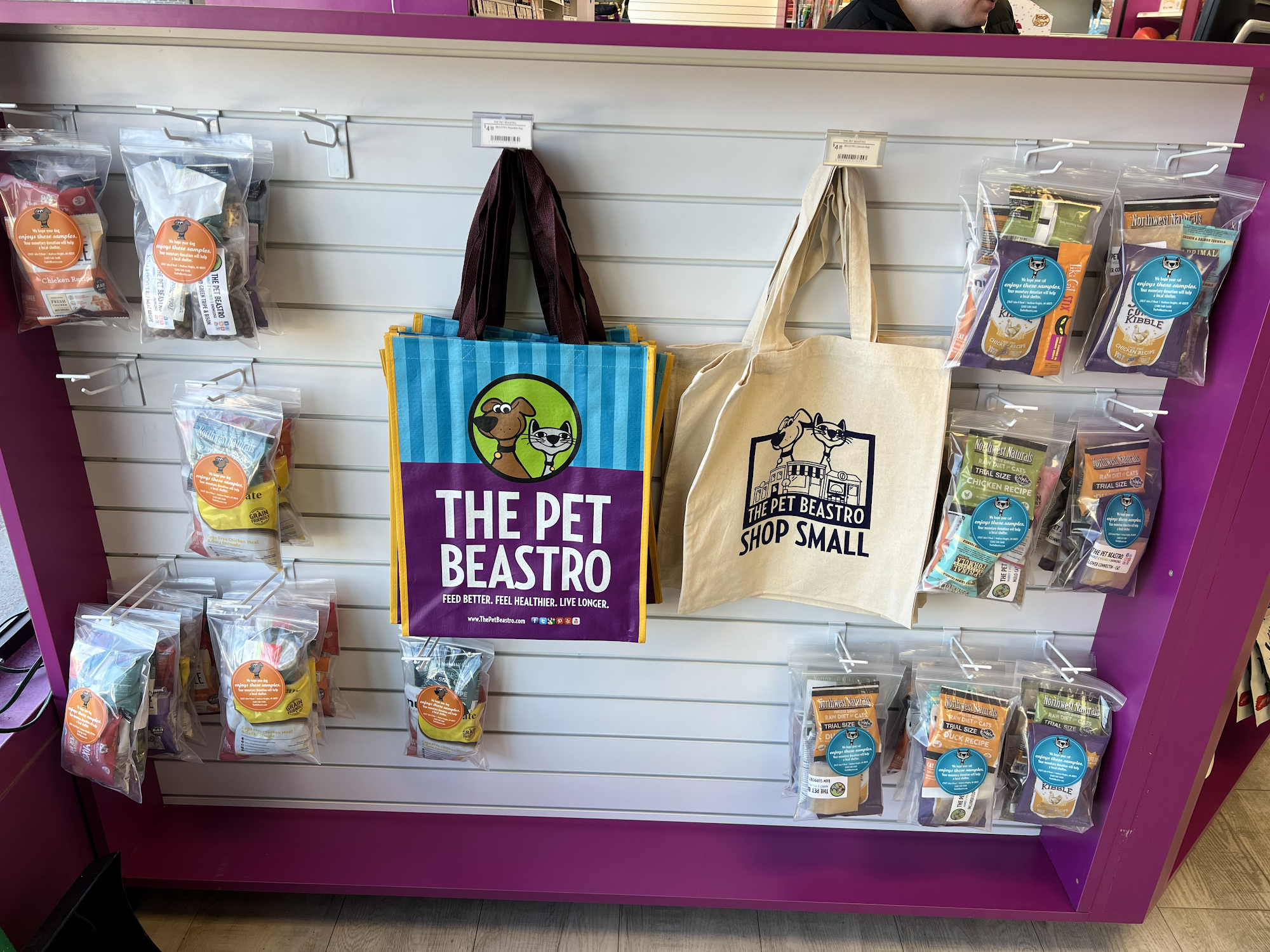 The Pet Beastro Warren