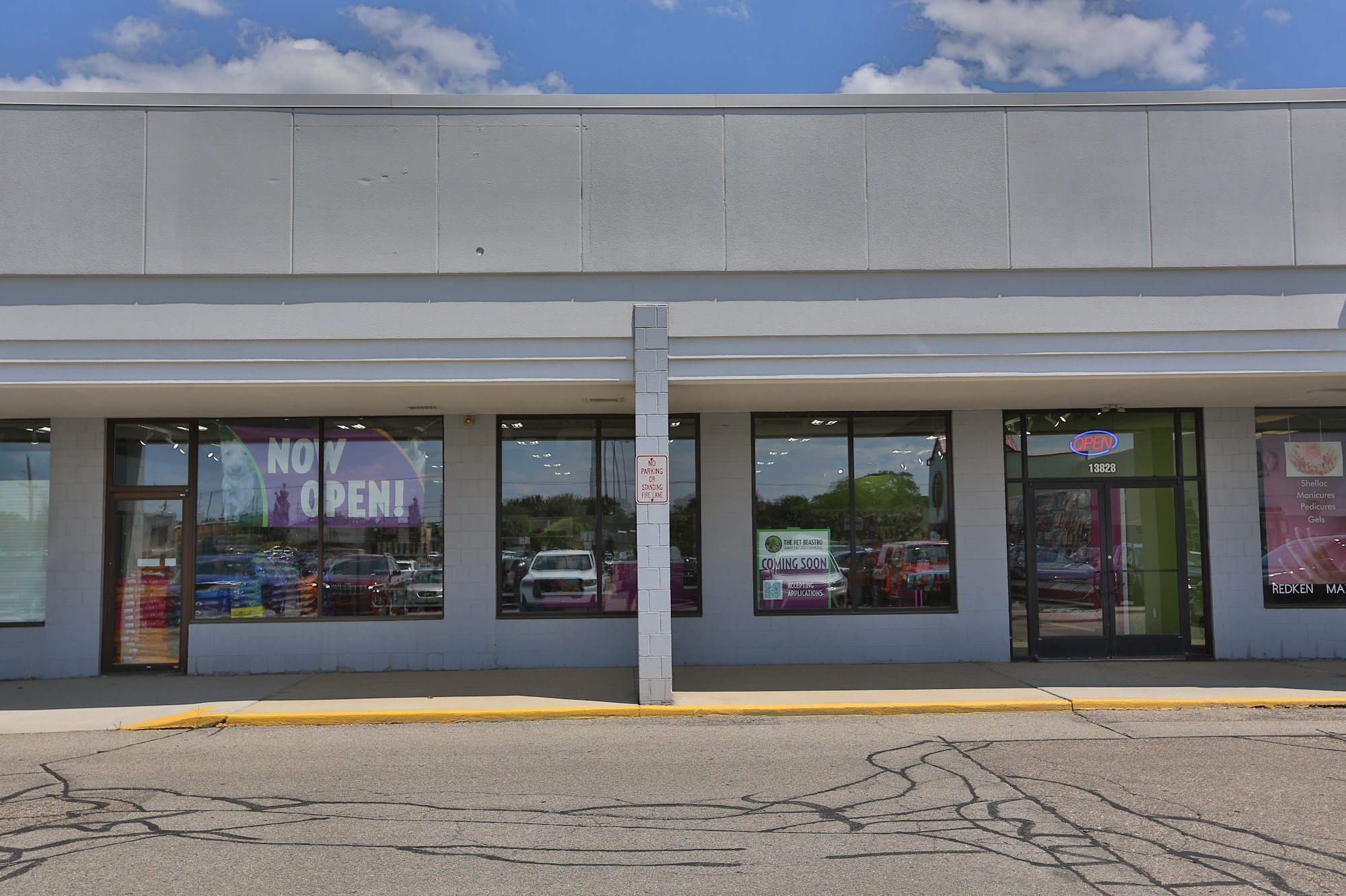 The Pet Beastro Warren