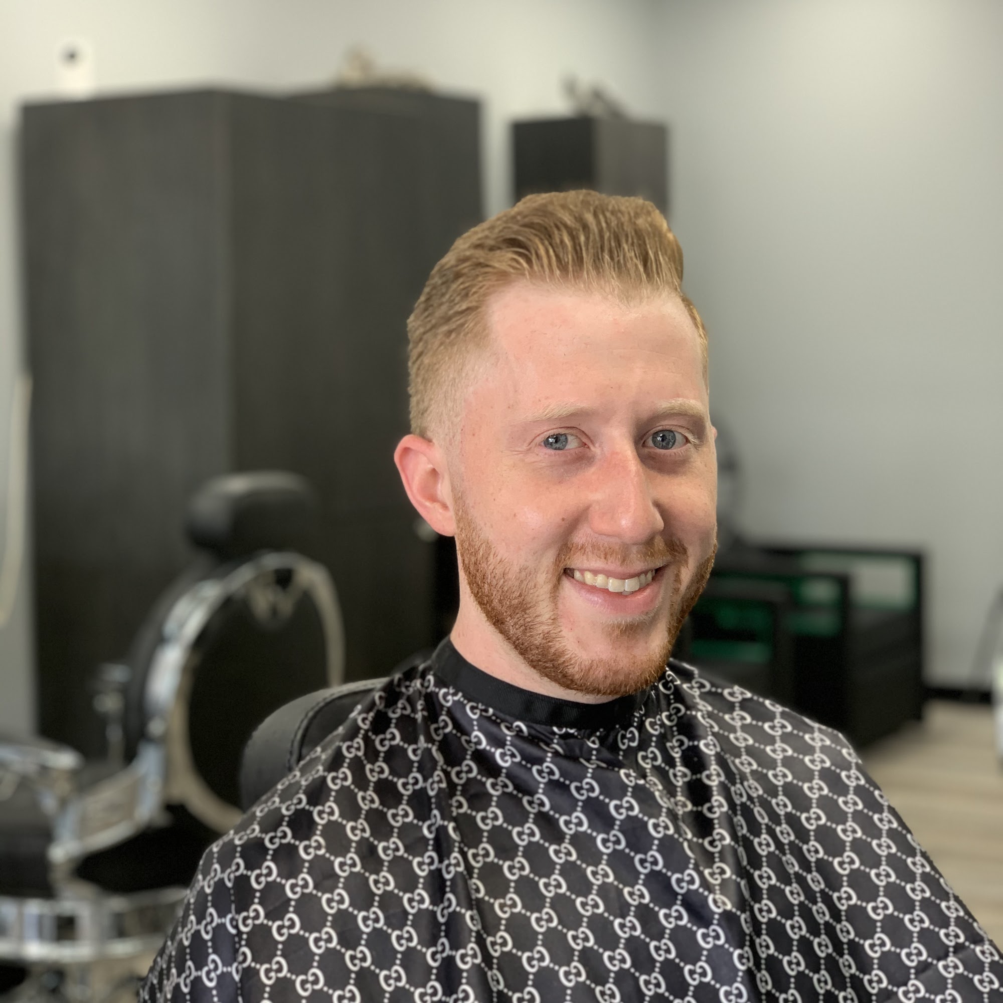 Magic Clip Salon 11668 E Thirteen Mile Rd, Warren Michigan 48093