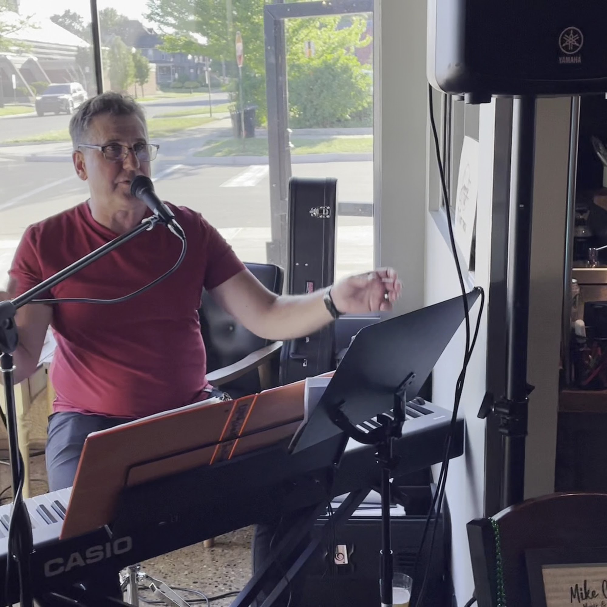 Sports Bar & Grill Wyandotte