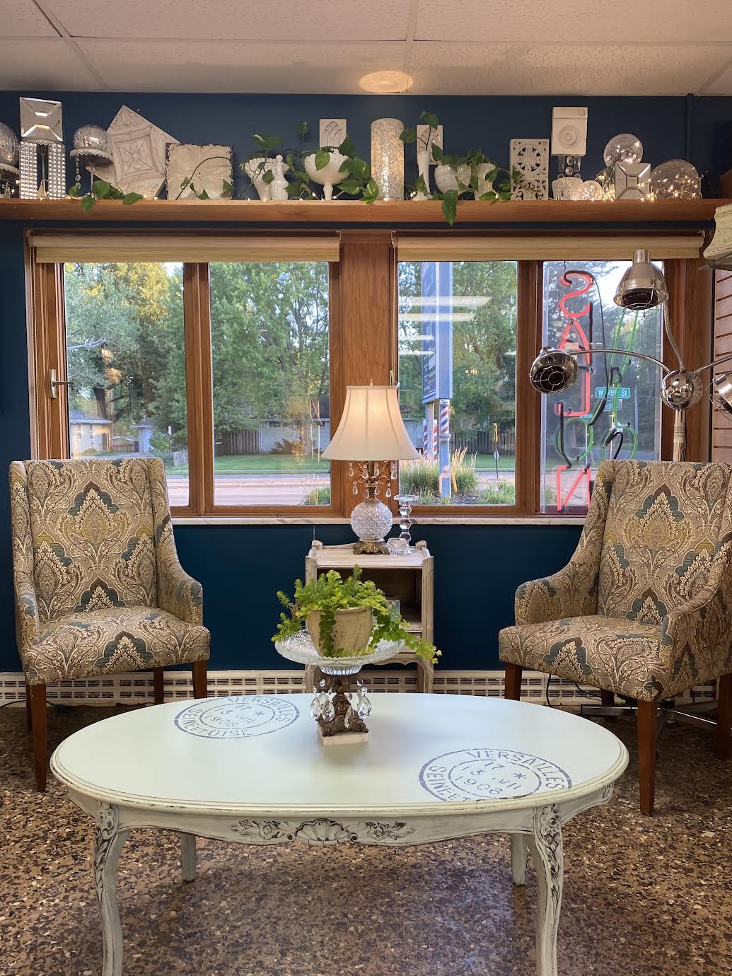 Salon International 220 W 98th St, Bloomington Minnesota 55420