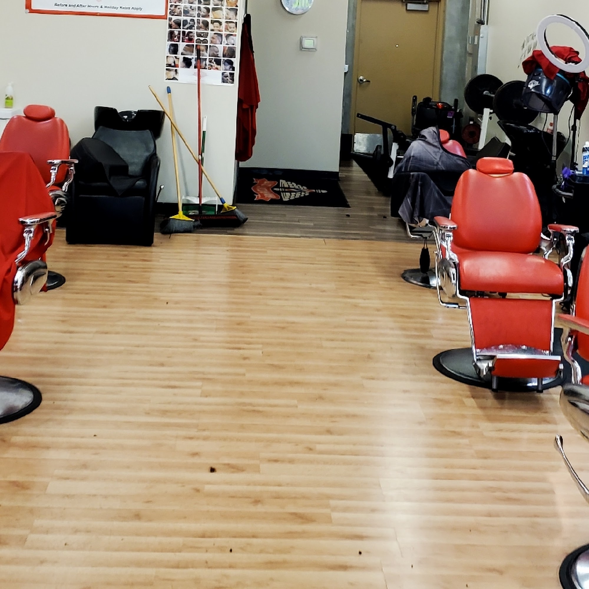 Exclusive Cuts 7641 Jolly Ln, Brooklyn Park Minnesota 55428