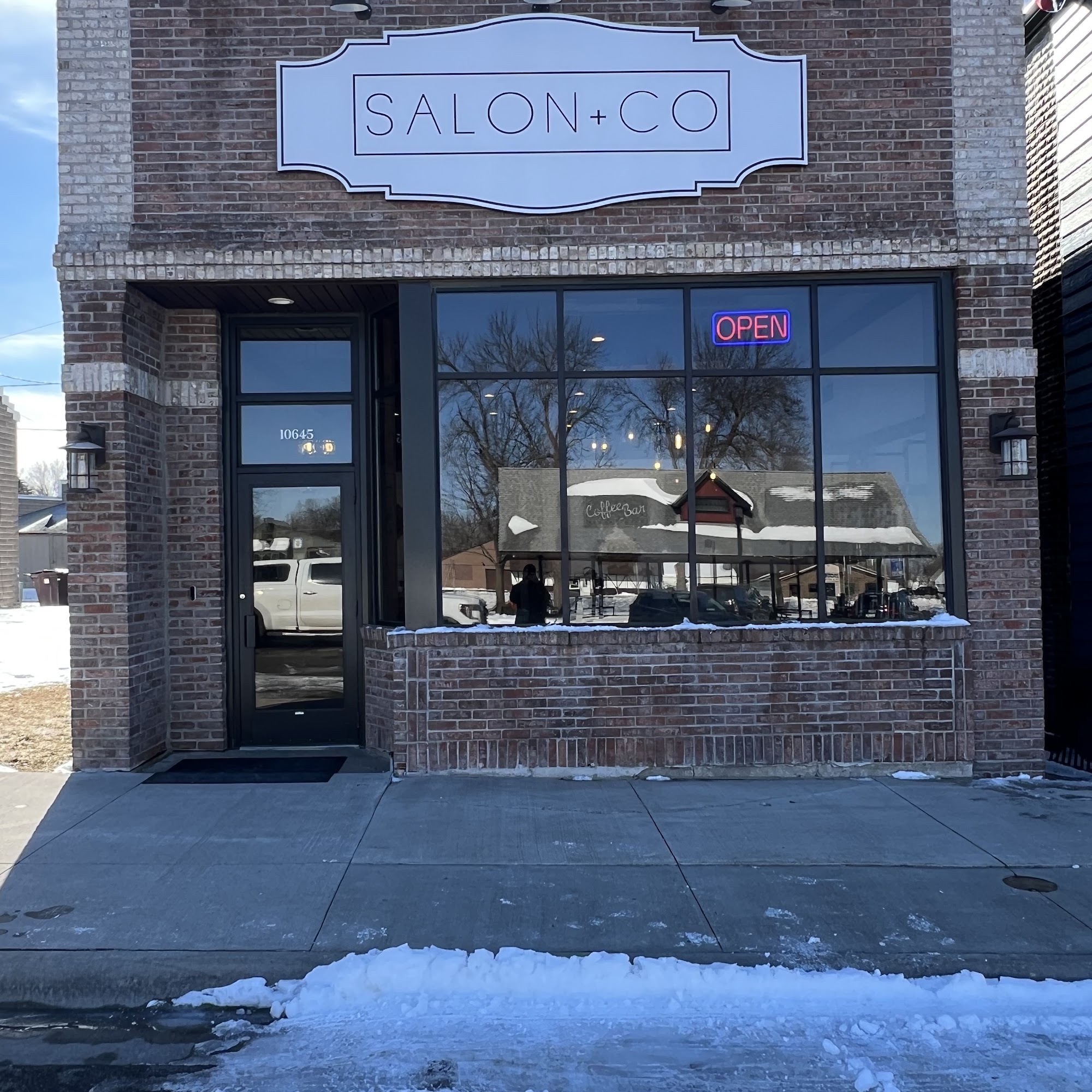 Salon+Co, Chisago City