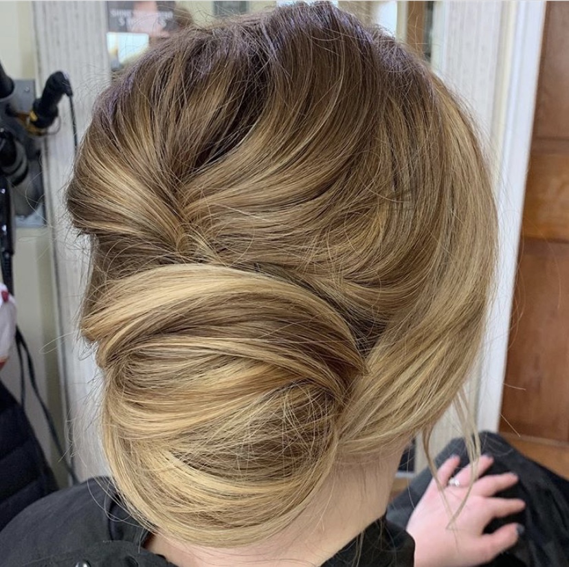 b. Salon