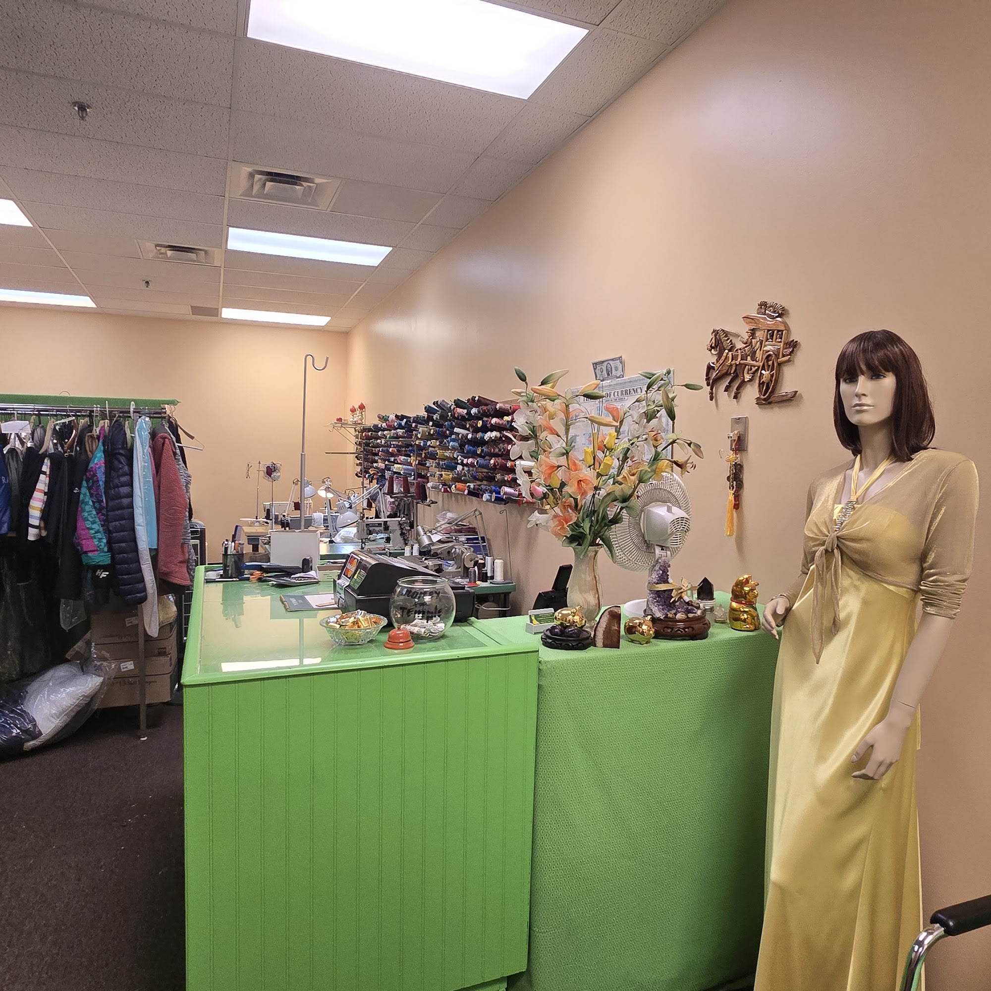 Lisa's Tailor Shop
