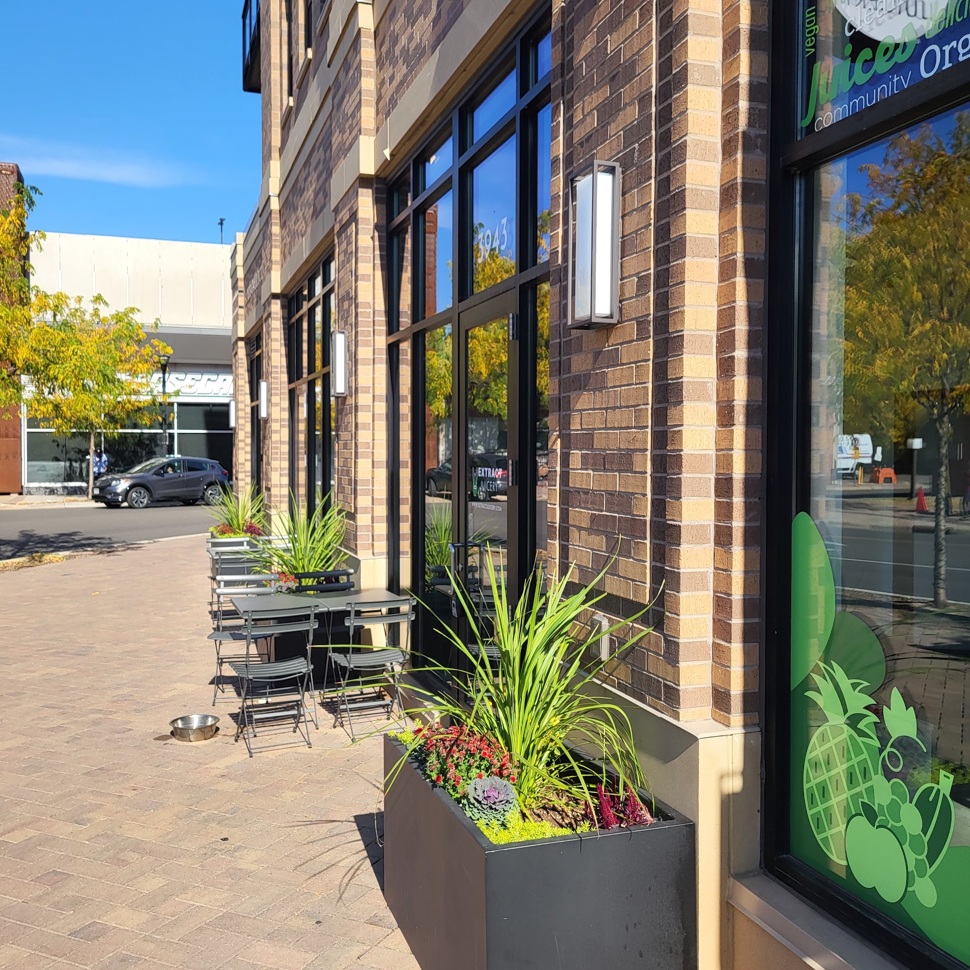 Extract Juicery Edina
