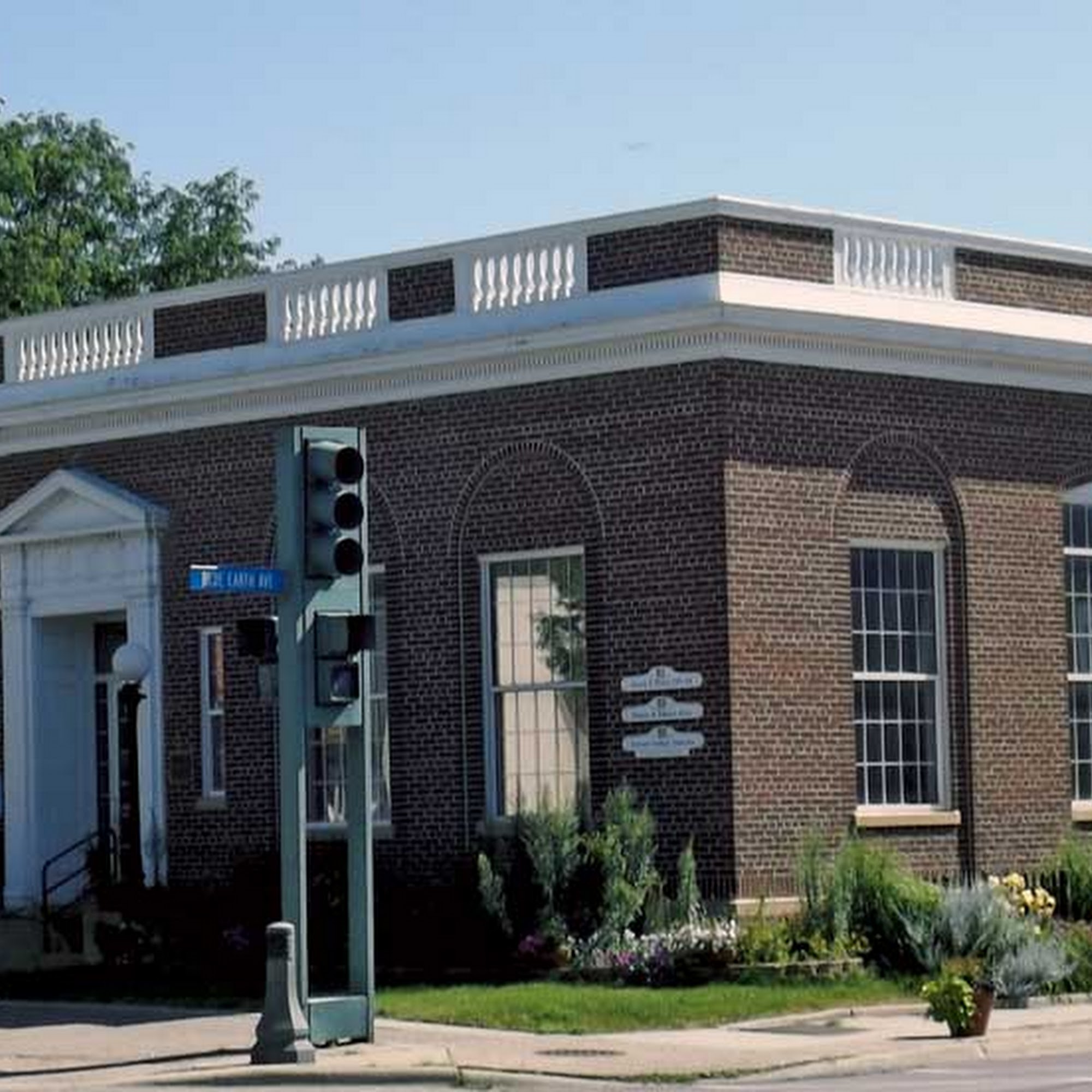 Pierce Accounting and Tax Services 51 Downtown Plaza, Fairmont Minnesota 56031