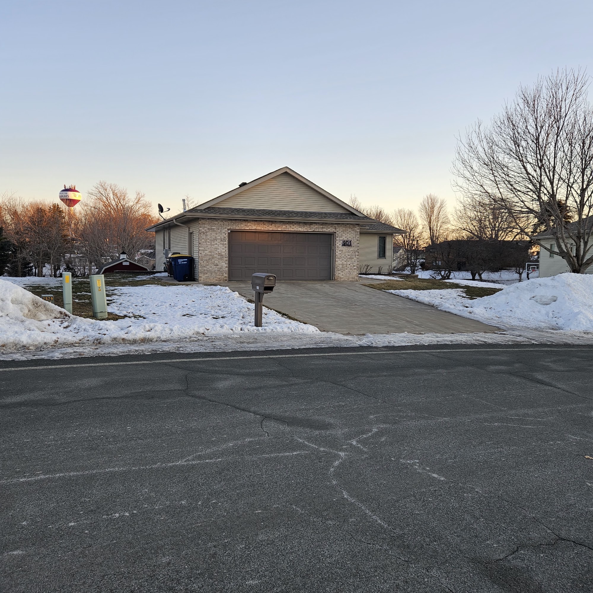 Wayne Schilling Accounting 901 3rd Ave, Goodhue Minnesota 55027