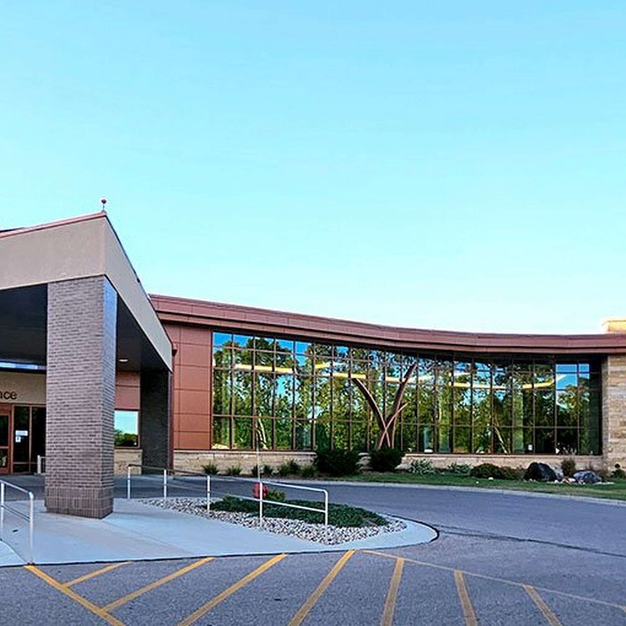 Avera Cancer Institute — Marshall 300 S Bruce St, Marshall Minnesota 56258