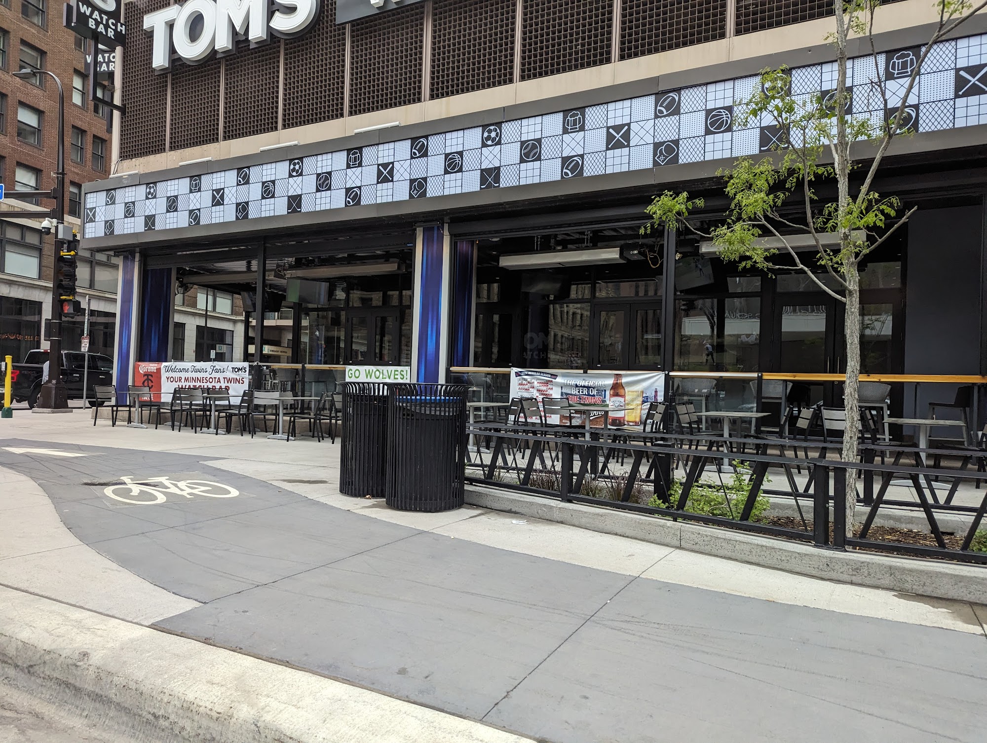 Tom's Watch Bar - Minneapolis