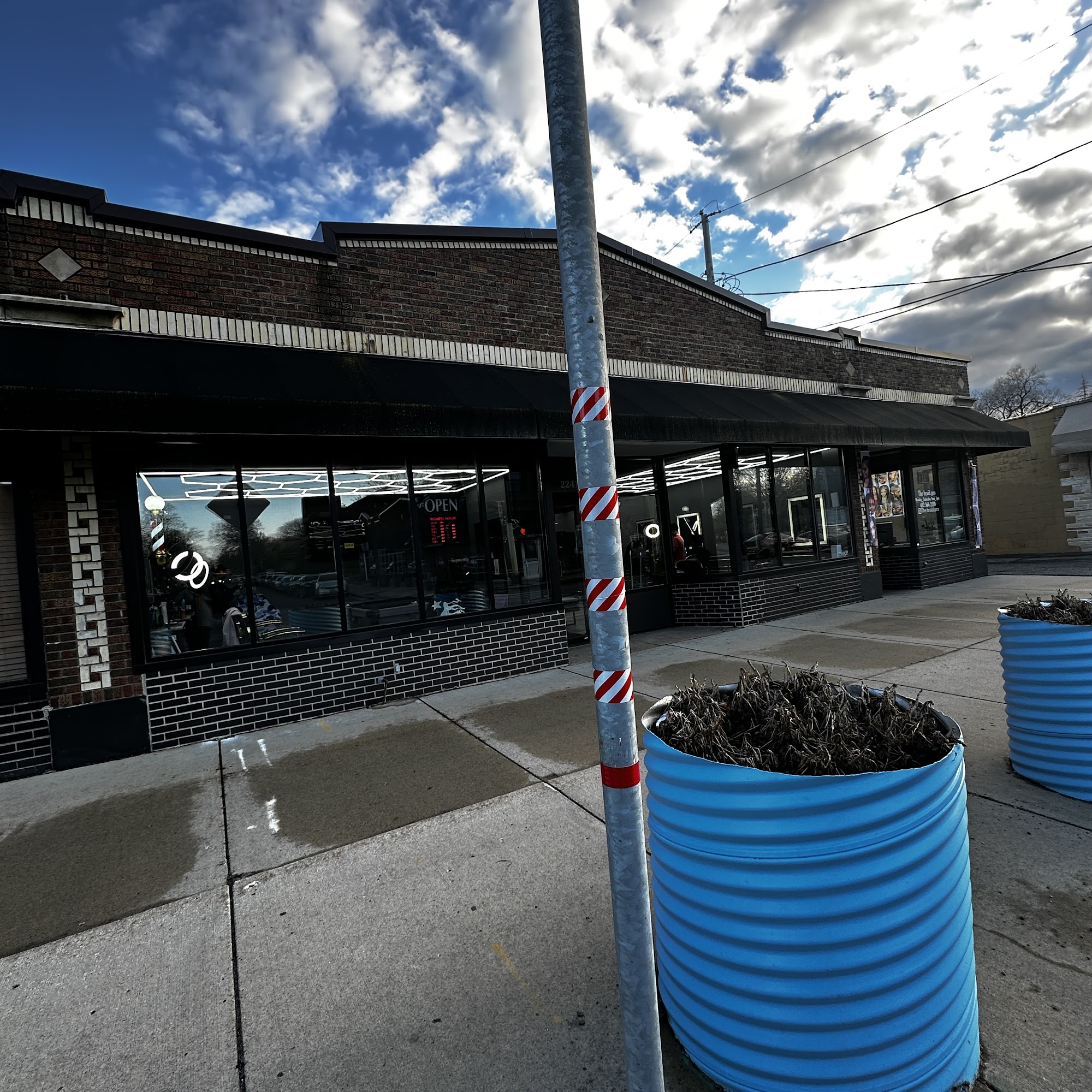 A & A Barber Studio 2241 E 38th St, Minneapolis Minnesota 55407