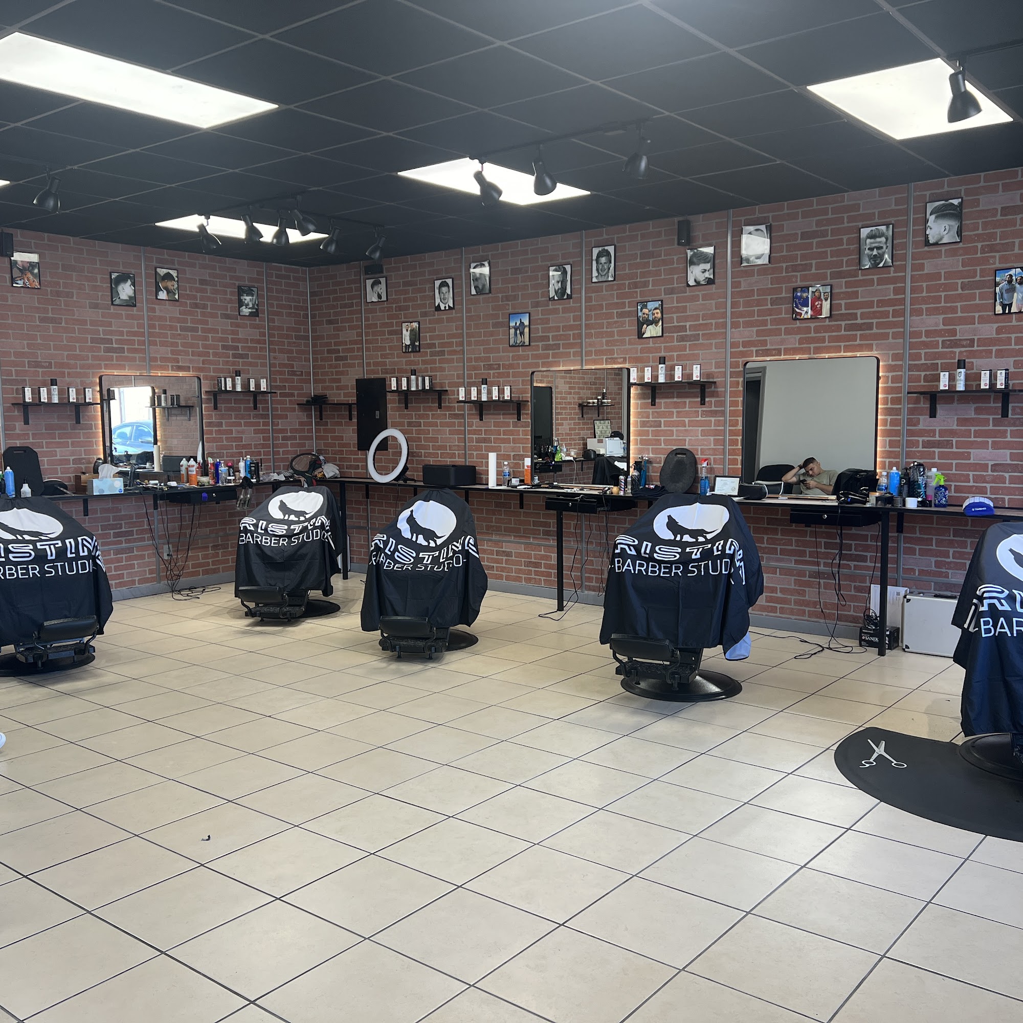 PRISTINE BARBER STUDIO 2724 Nicollet Ave, Minneapolis Minnesota 55408