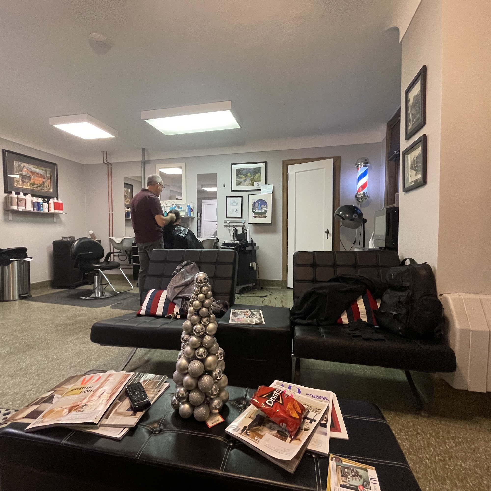 26 & Park Le Barber 2615 Park Ave b6, Minneapolis Minnesota 55407