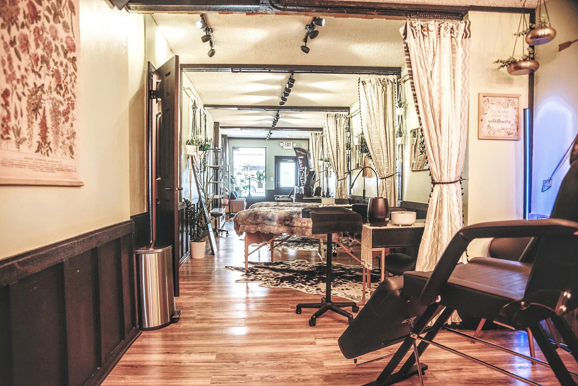 Wildflower Beauty MN 118 W Broadway St, Monticello Minnesota 55362