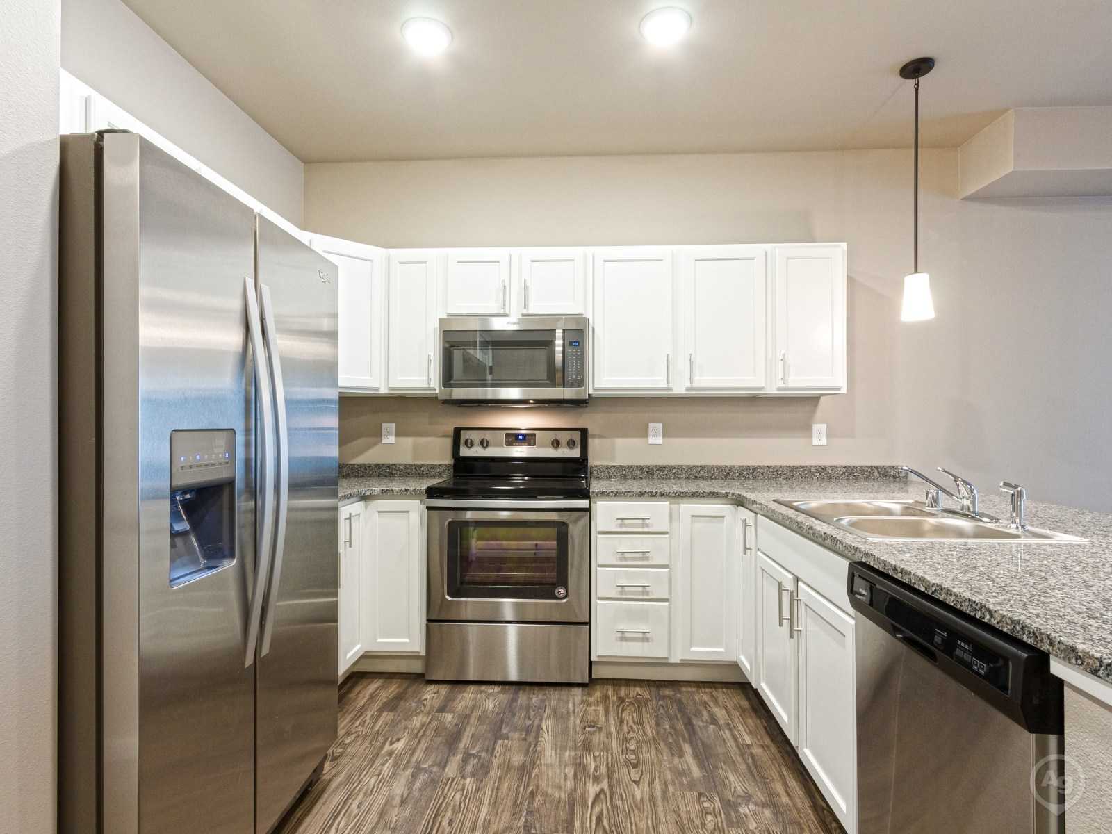 Signature Apartments at Stonemill Pond