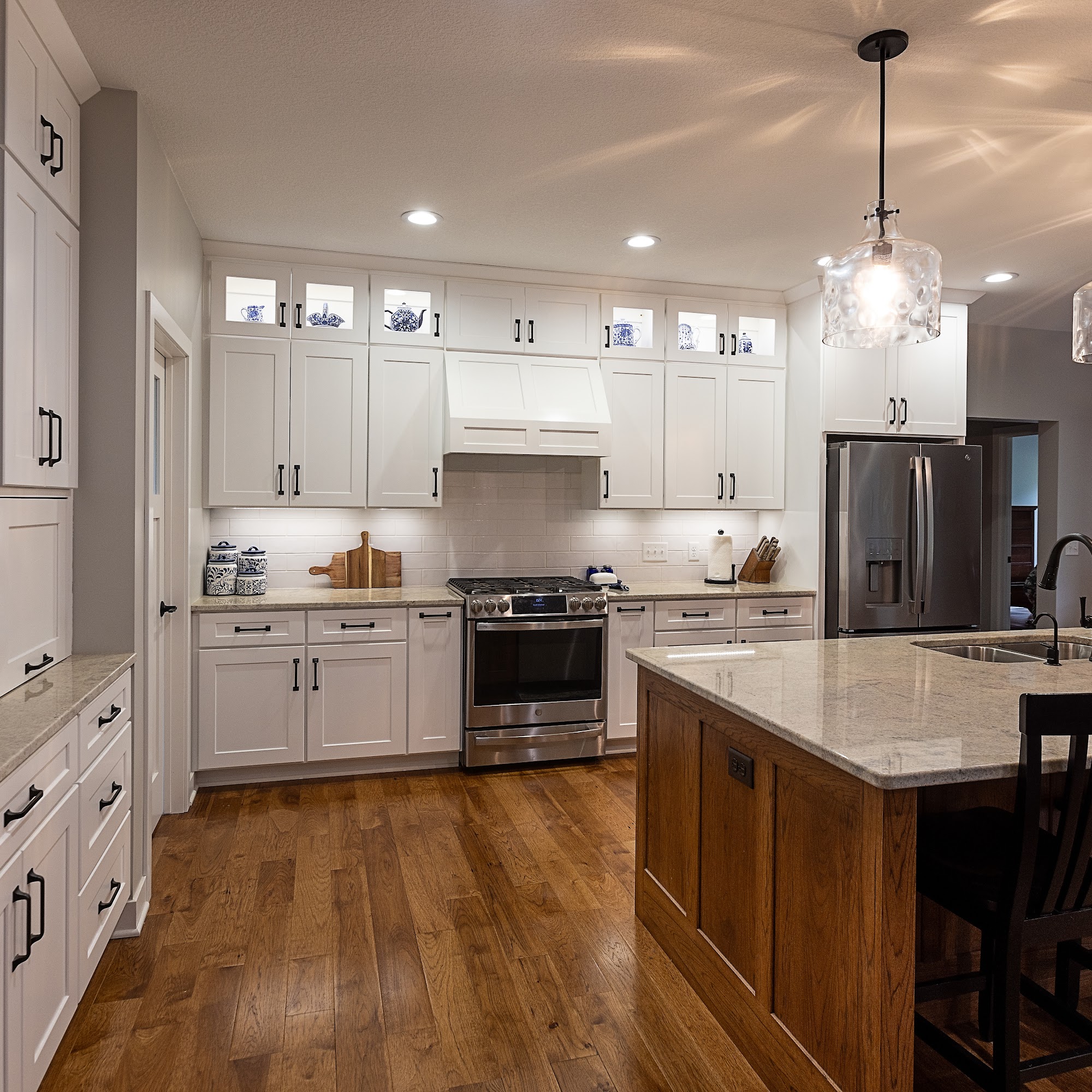 Wood-n-Windows, Custom Cabinetry 707 N German St, New Ulm Minnesota 56073