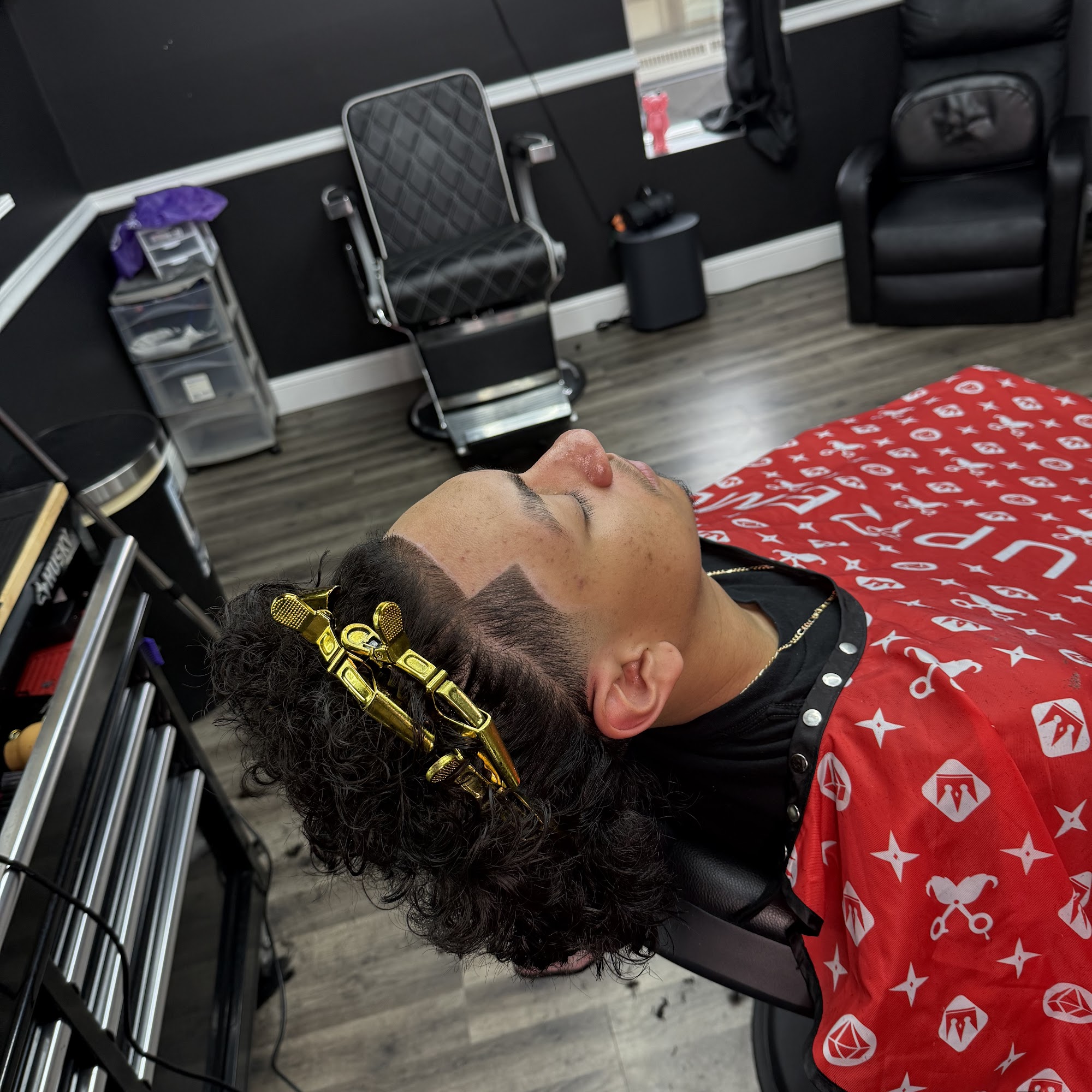 Blessings Barber Studio 1700 N Broadway Ave, Rochester Minnesota 55906