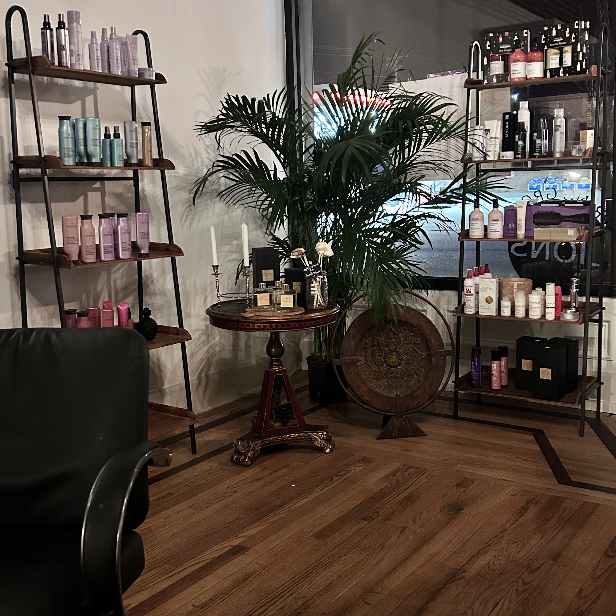 Stratford Salon