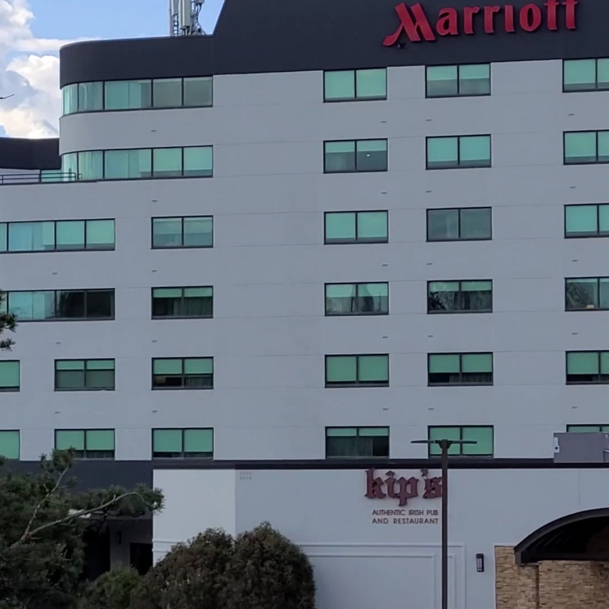 Kip’s Irish Pub & Restaurant St. Louis Park