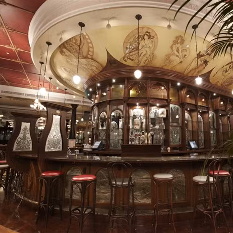 Photo credit: opentable