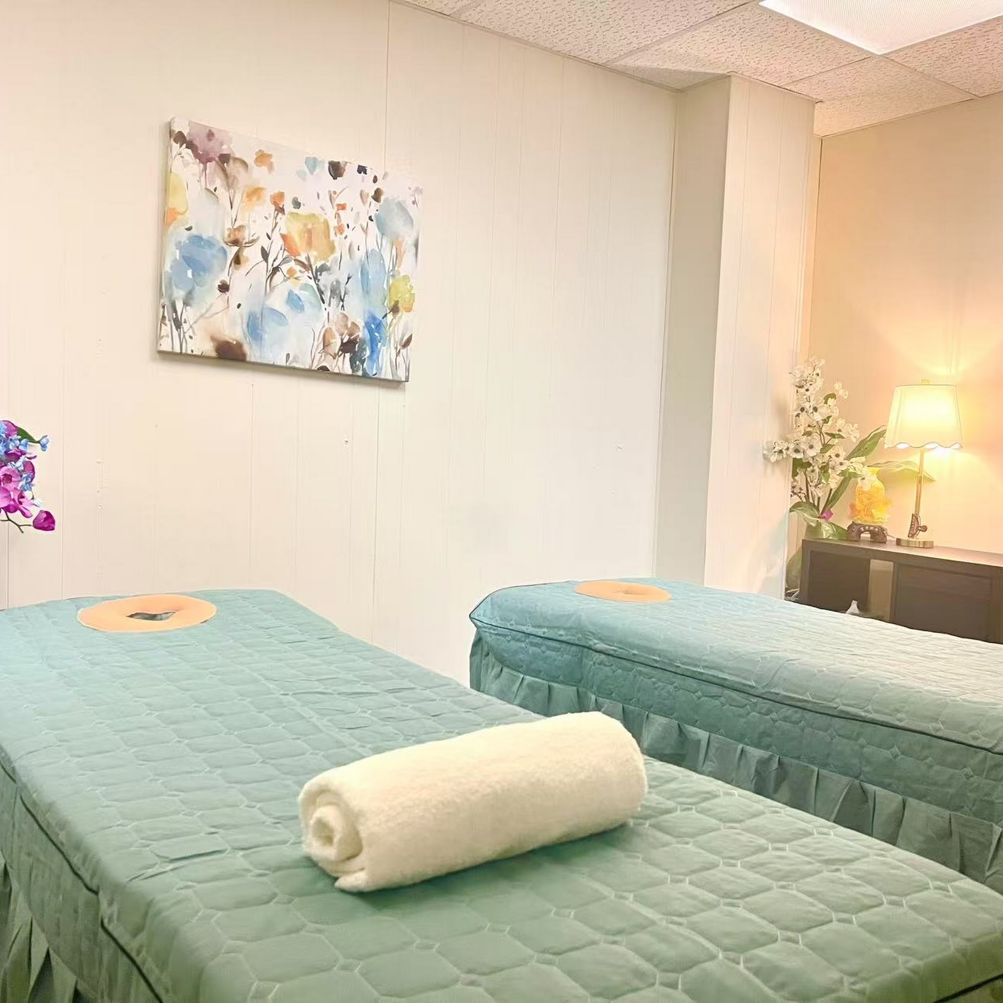 Lotus Massage，Asian Massage