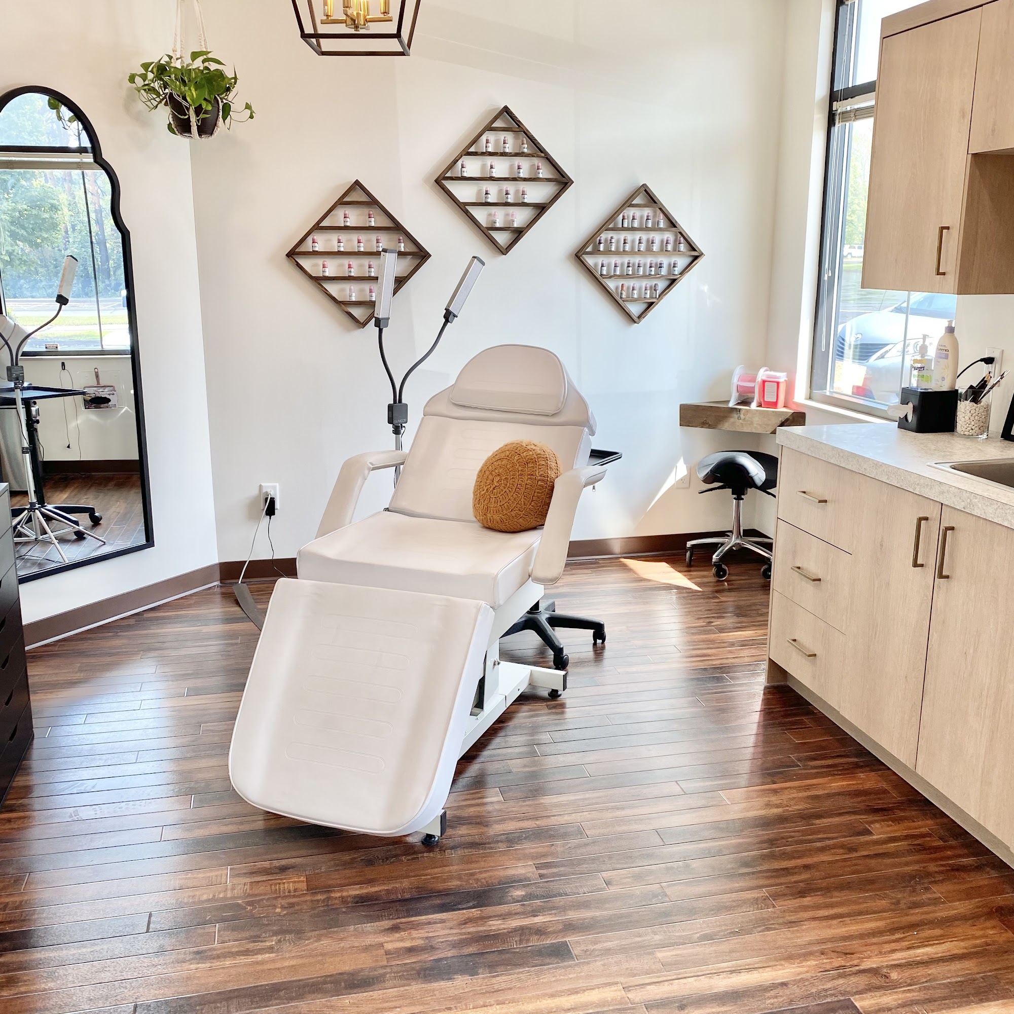 Brow Boulevard Microblading & Beauty 1055 Centerville Cir Suite 1, Vadnais Heights Minnesota 55127