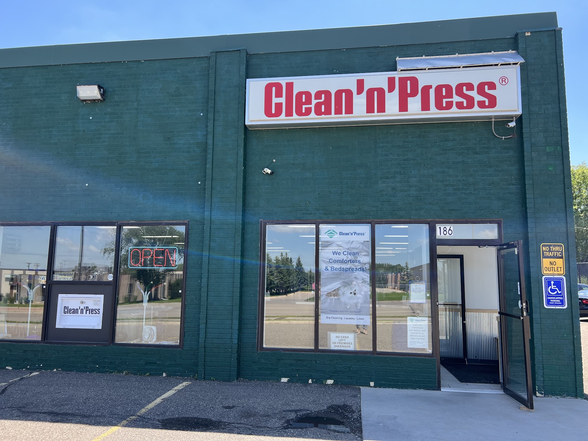 Clean'n'Press West Saint Paul