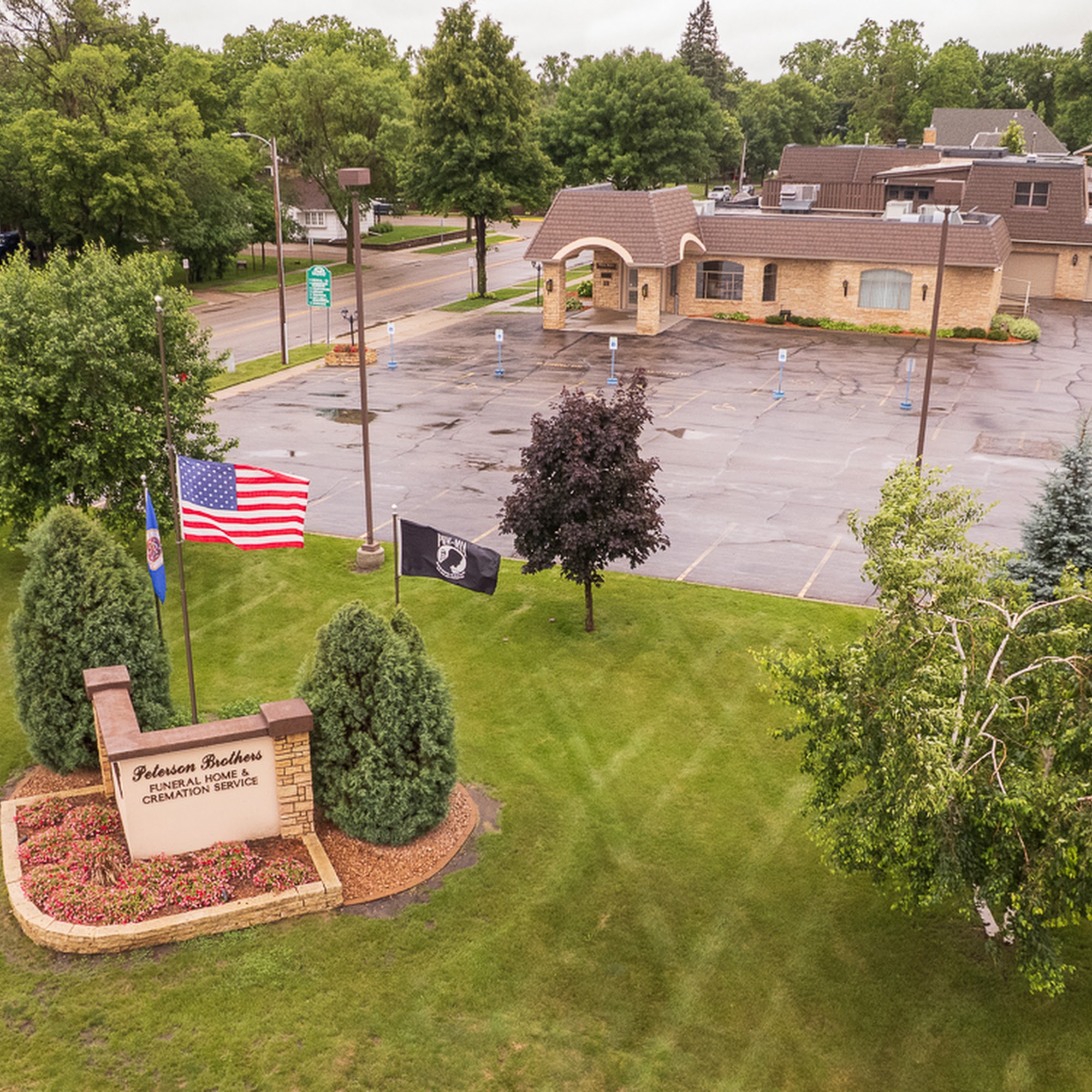 Peterson Brothers Funeral Home & Cremation Service