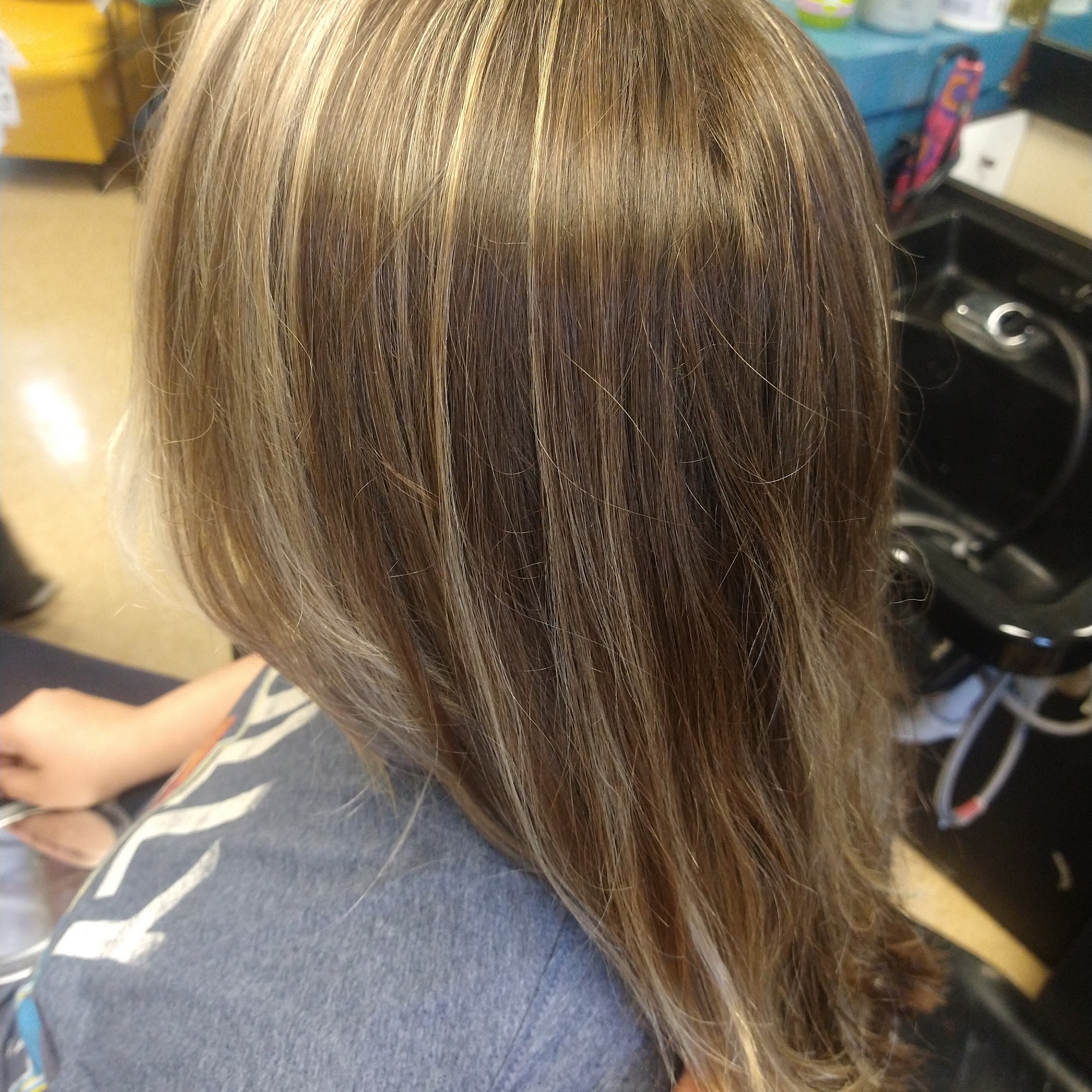 Remedies Salon & Co 1215 E Mt Gilead Rd Suite B, Bolivar Missouri 65613