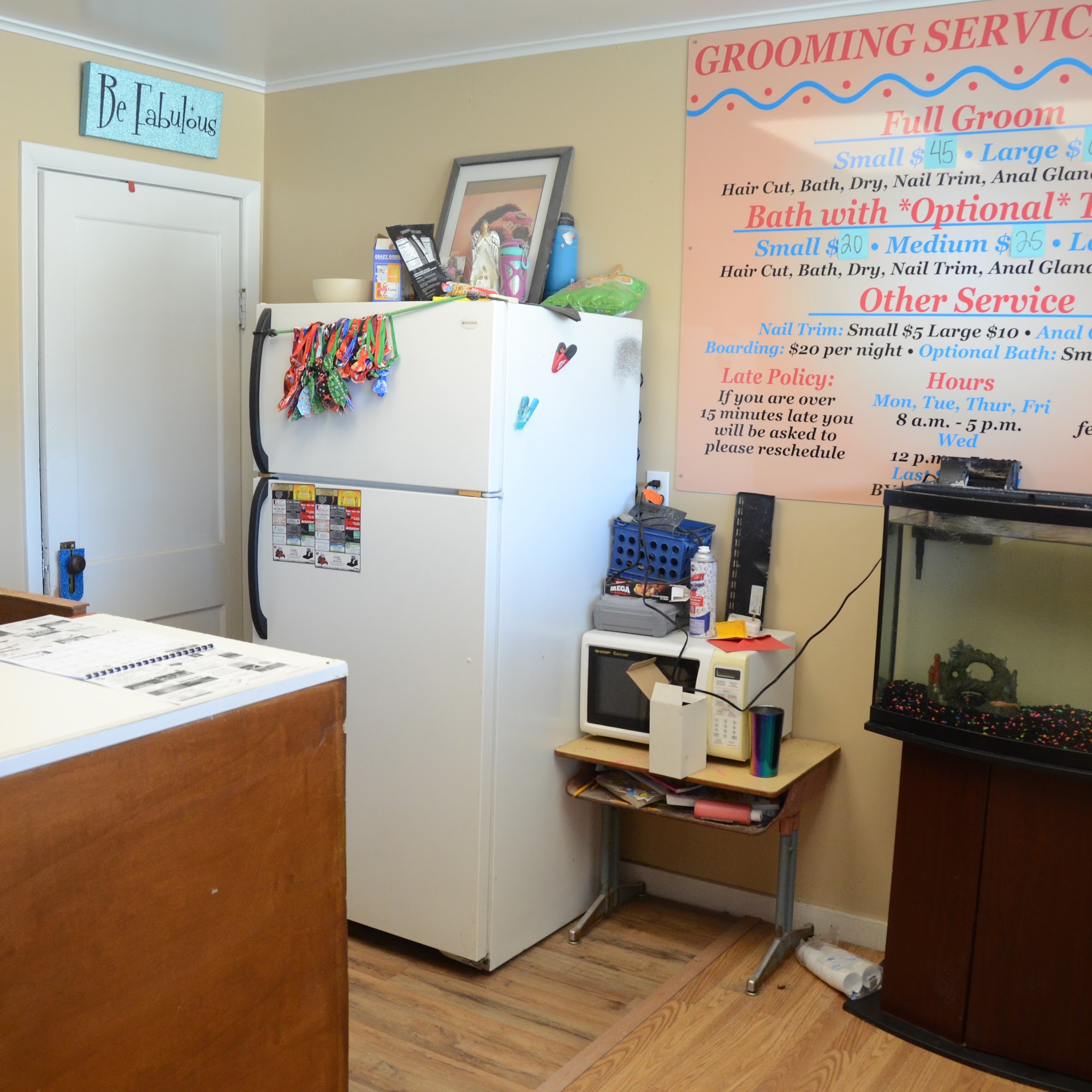 Fur-Fabulous 821 W Helm St, Brookfield Missouri 64628