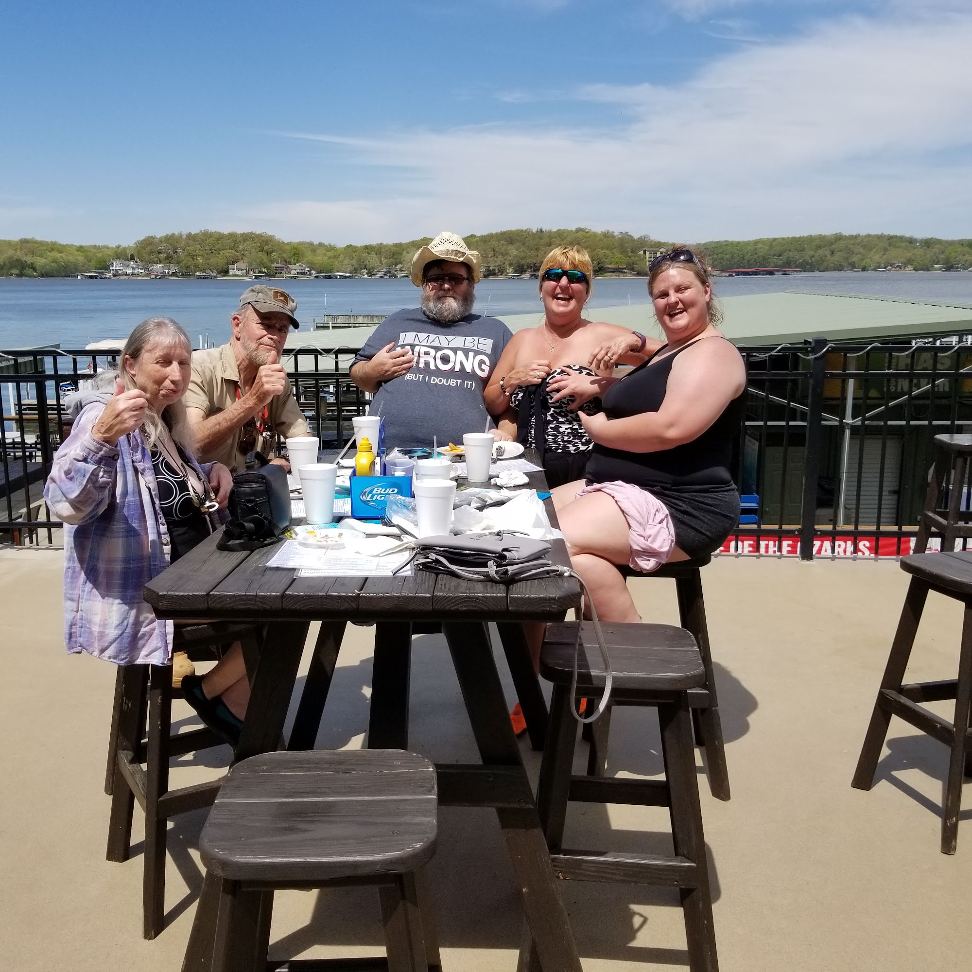 Larry's On the Lake Camdenton