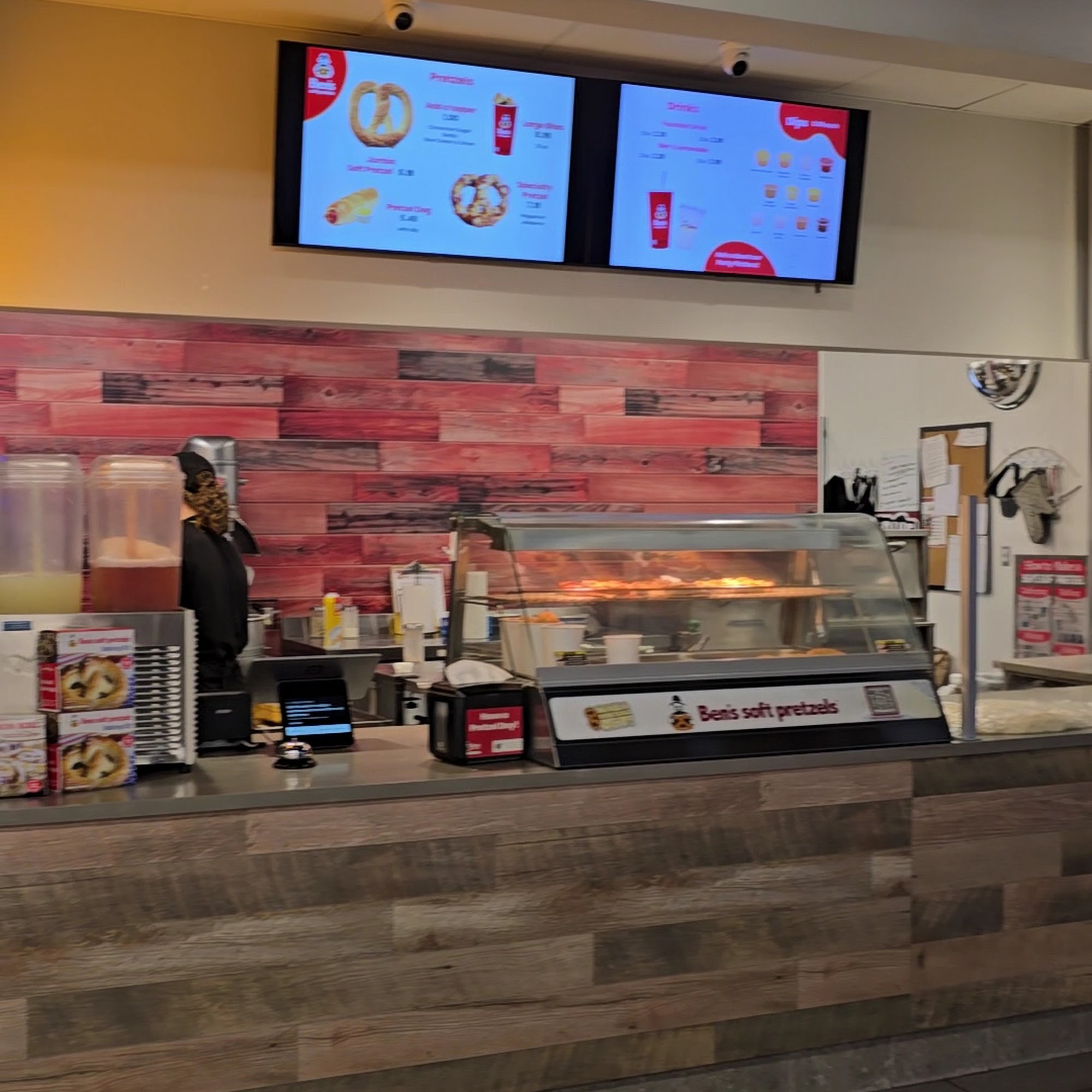 Ben's Soft Pretzels Cameron