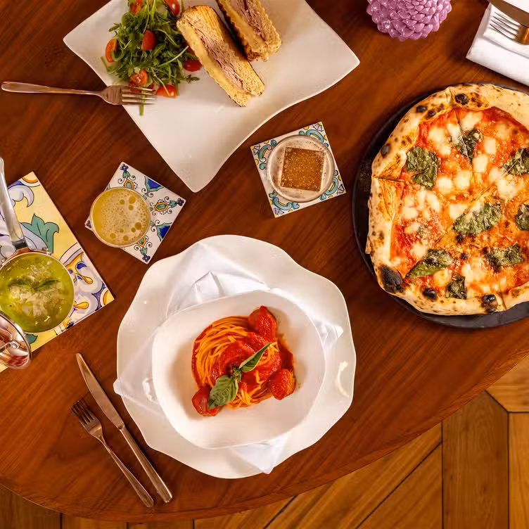 Photo credit: opentable